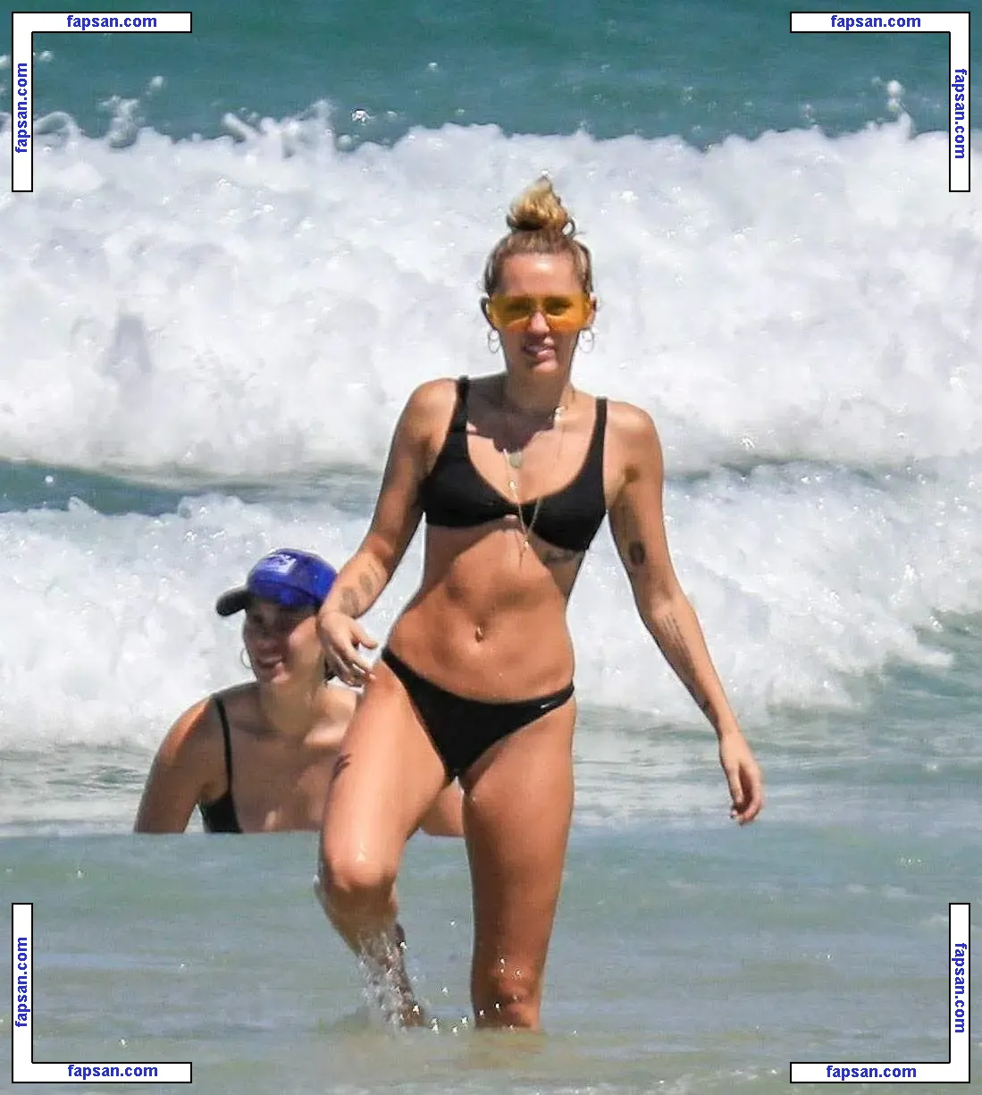 Miley Cyrus nude photo #0689 from OnlyFans
