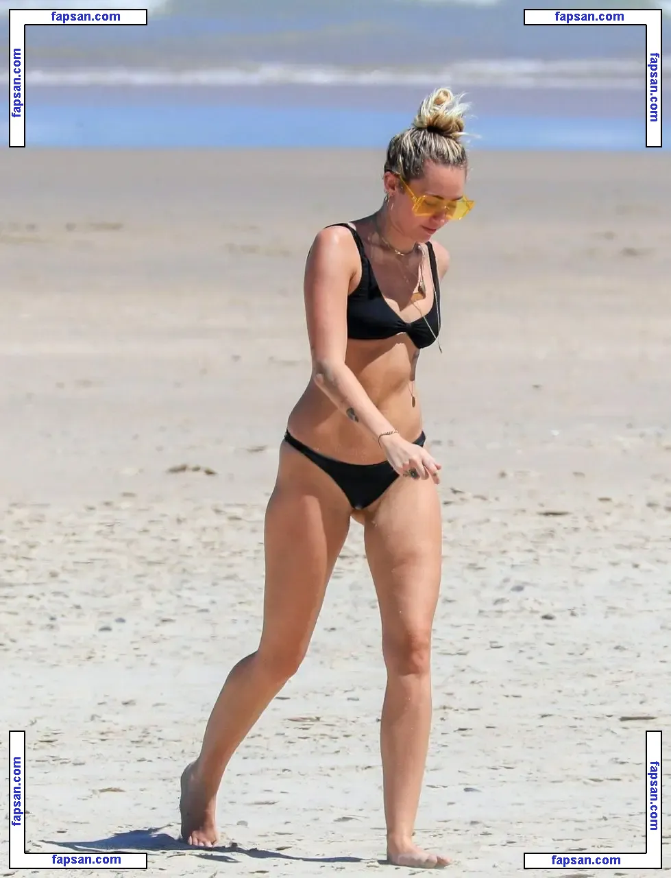 Miley Cyrus nude photo #0691 from OnlyFans