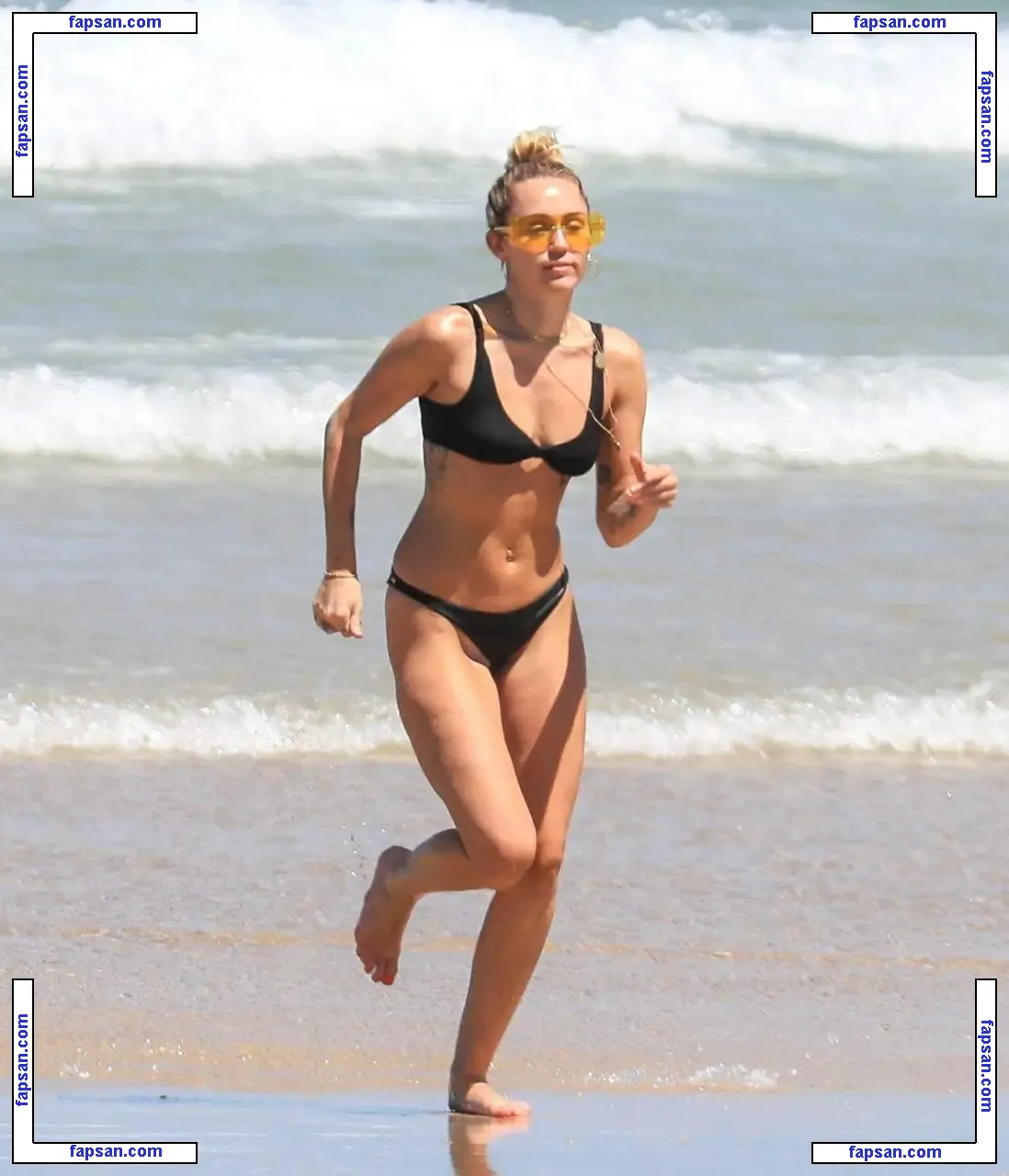 Miley Cyrus nude photo #0697 from OnlyFans