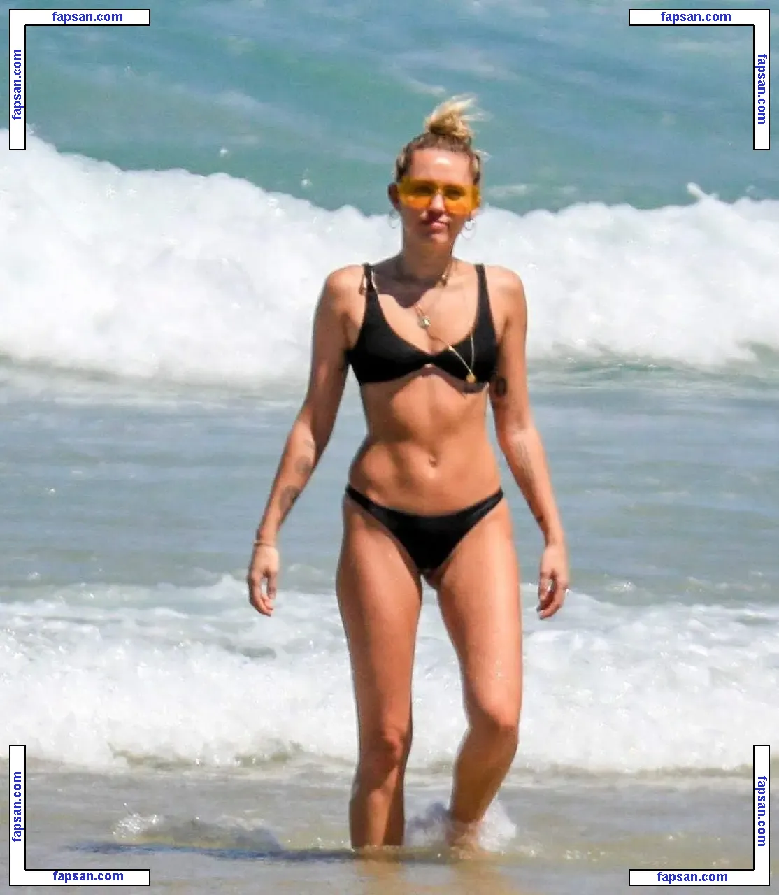 Miley Cyrus nude photo #0701 from OnlyFans