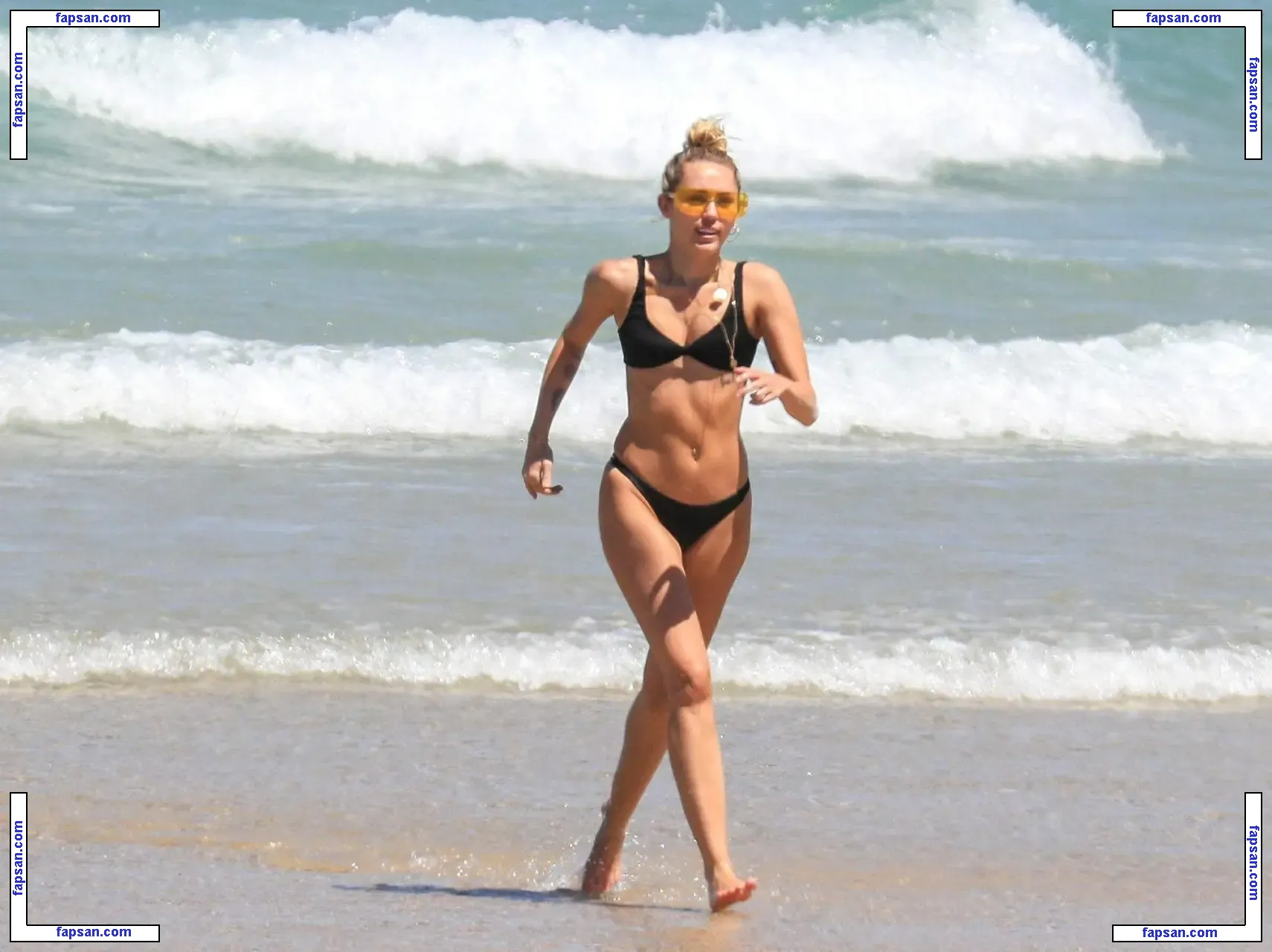 Miley Cyrus nude photo #0704 from OnlyFans