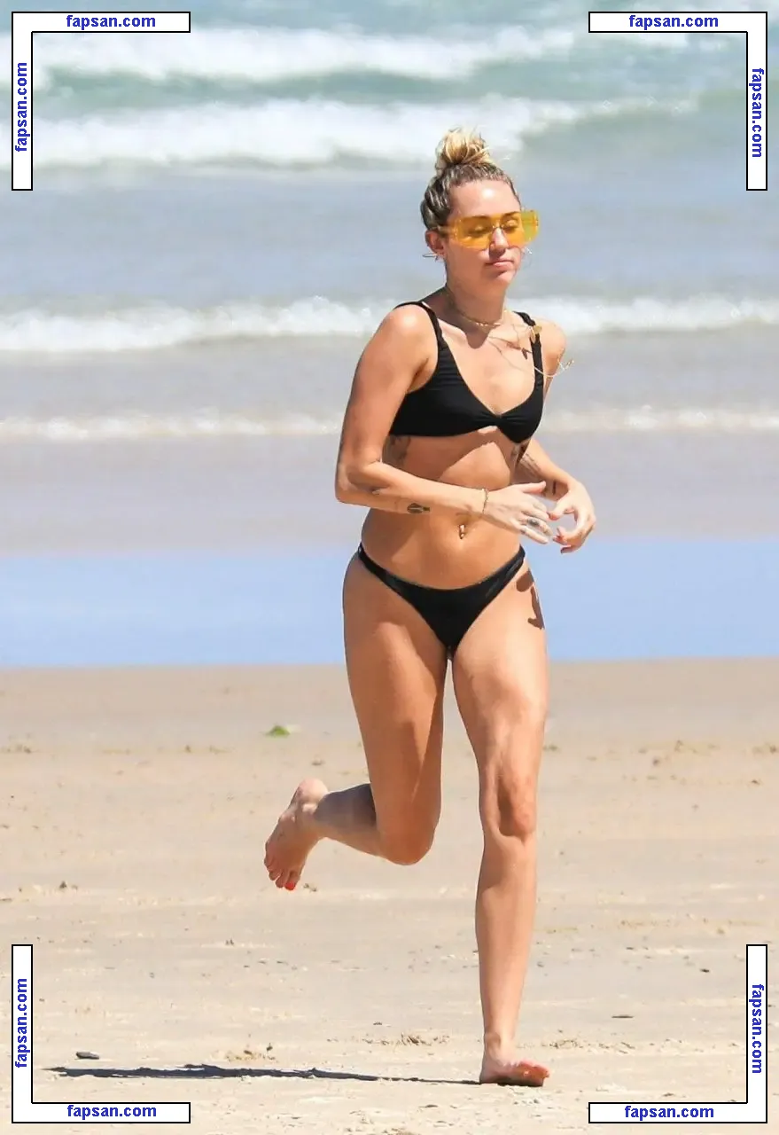 Miley Cyrus nude photo #0710 from OnlyFans