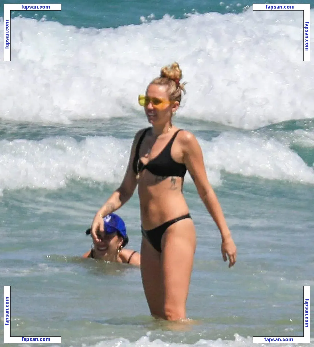 Miley Cyrus nude photo #0711 from OnlyFans