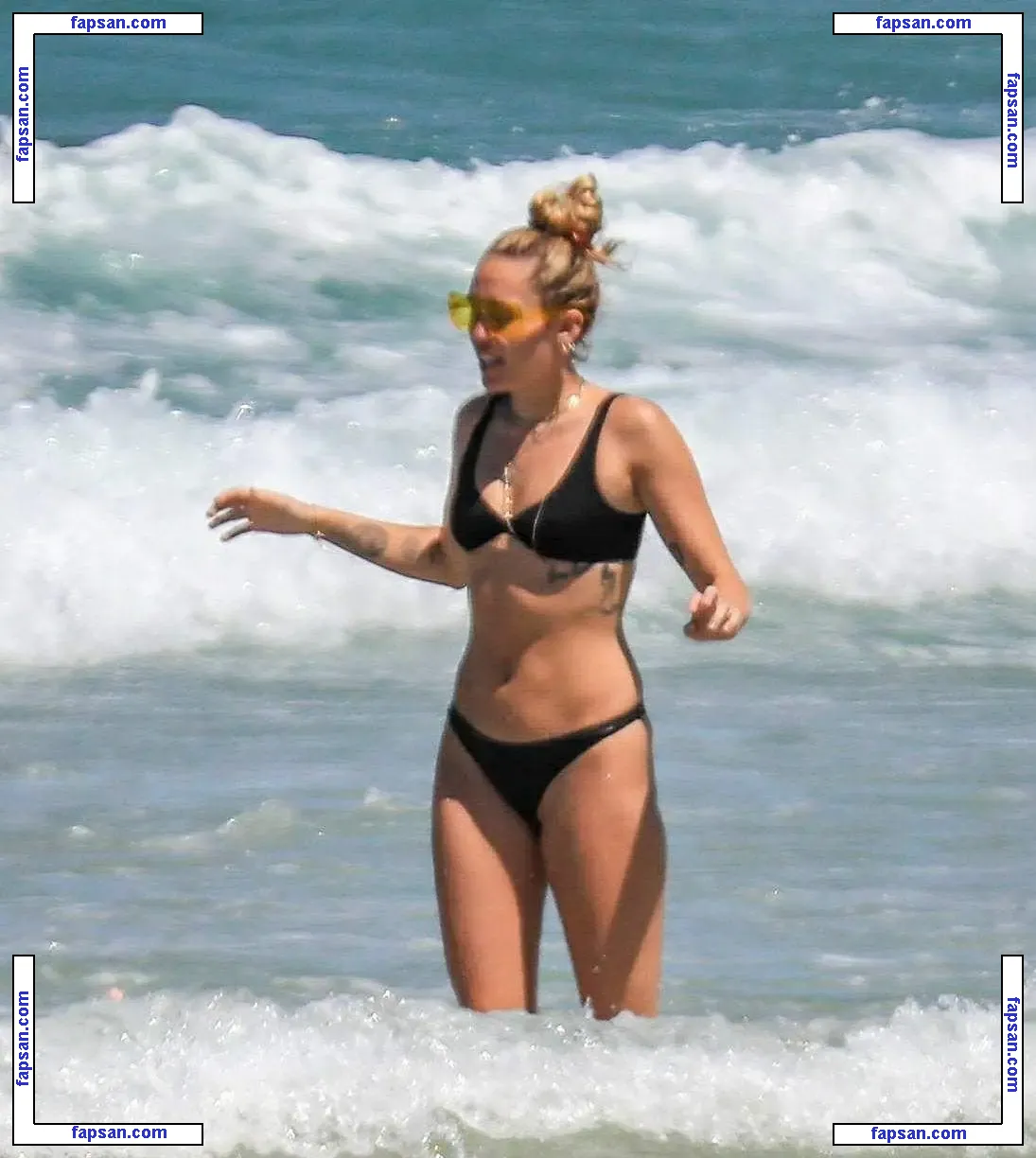 Miley Cyrus nude photo #0712 from OnlyFans