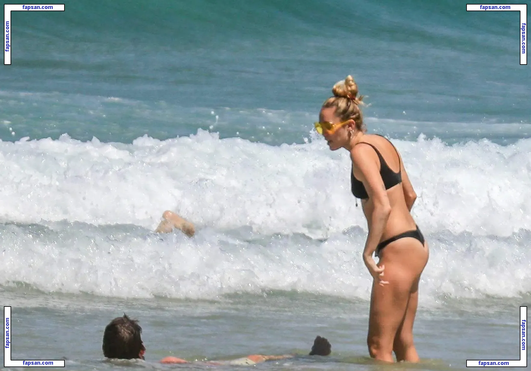 Miley Cyrus nude photo #0718 from OnlyFans