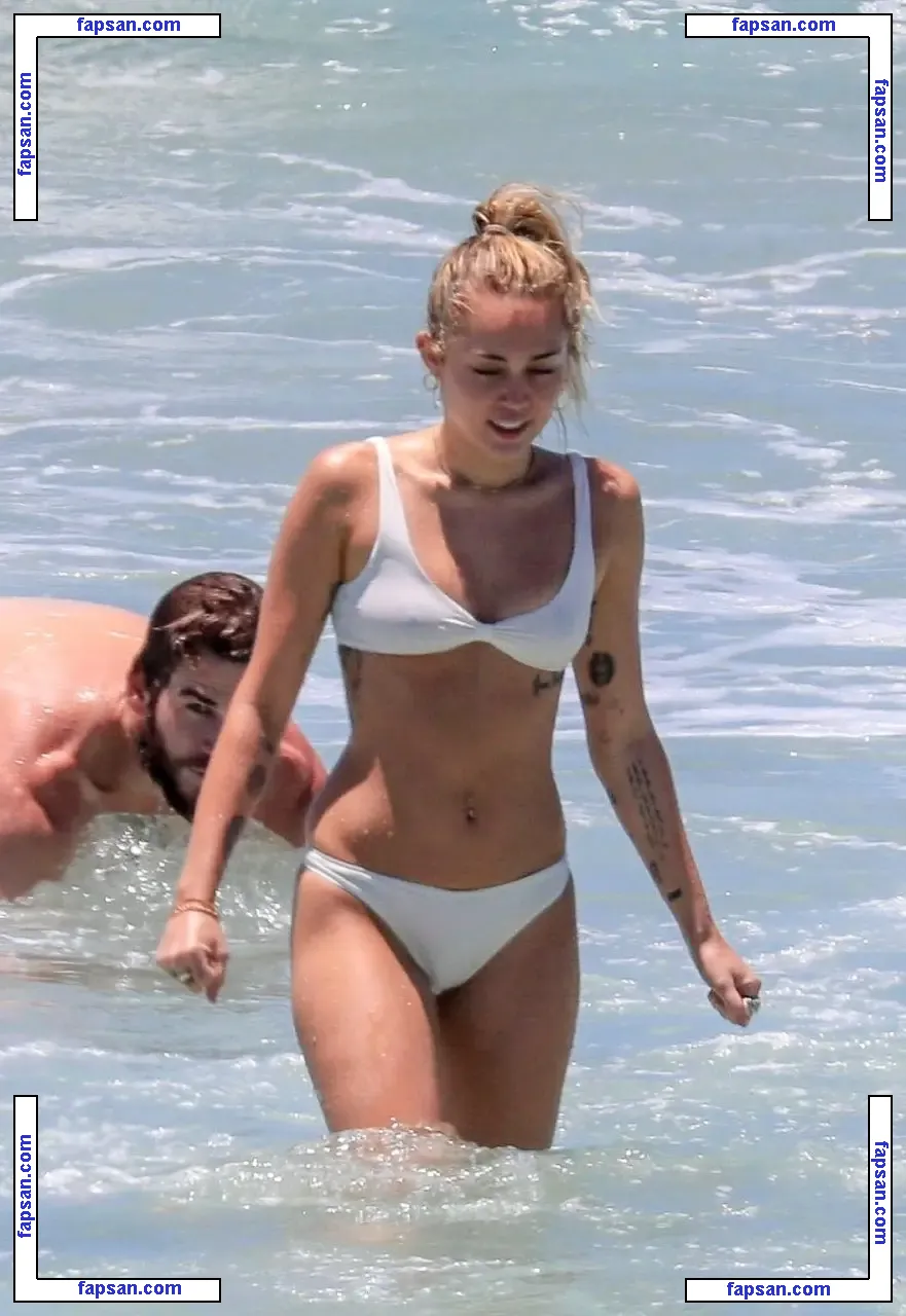Miley Cyrus nude photo #0743 from OnlyFans