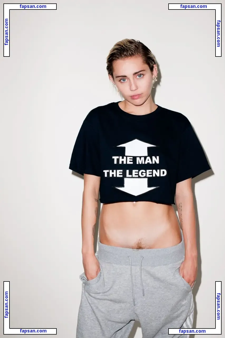 Miley Cyrus nude photo #0748 from OnlyFans