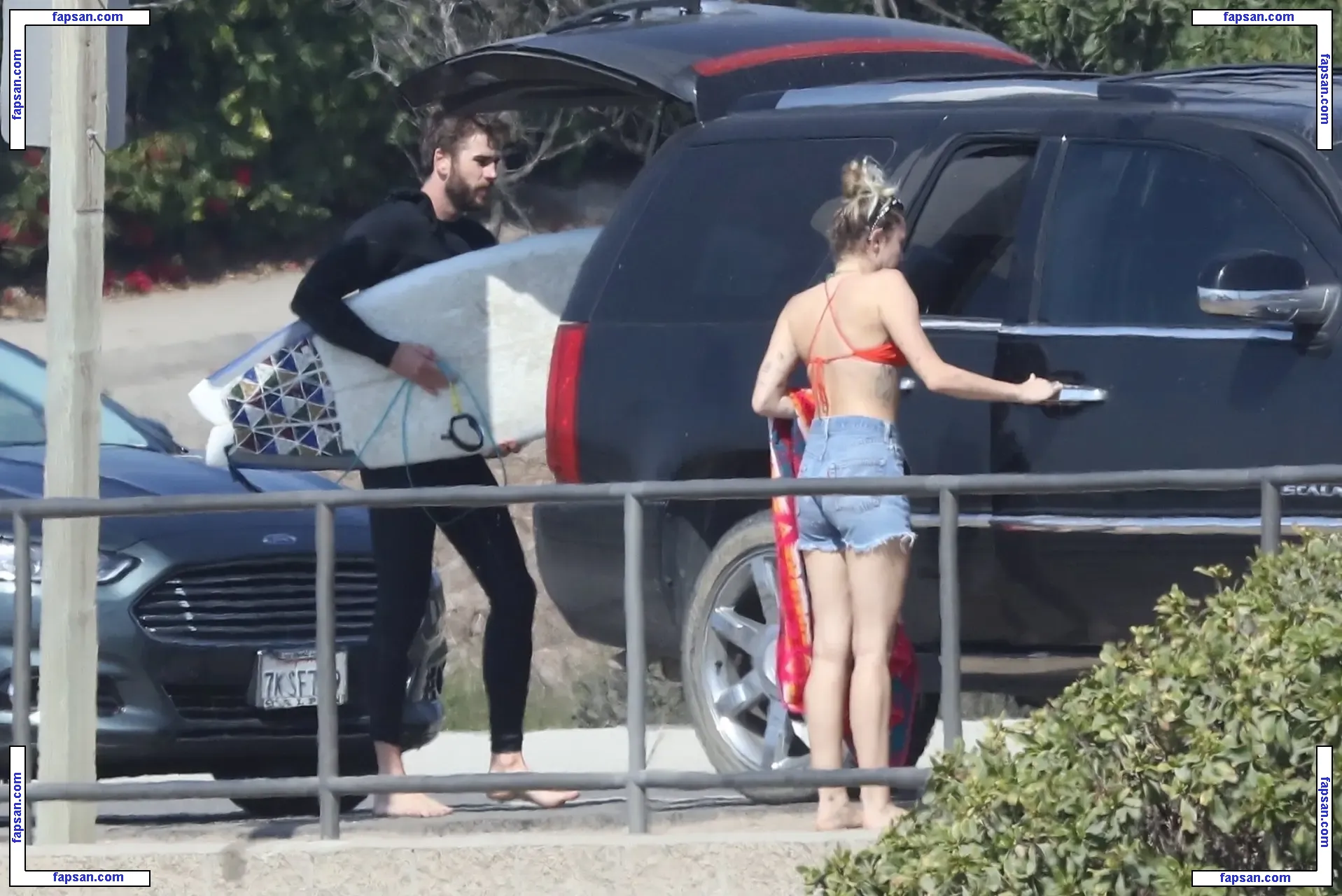 Miley Cyrus nude photo #0800 from OnlyFans