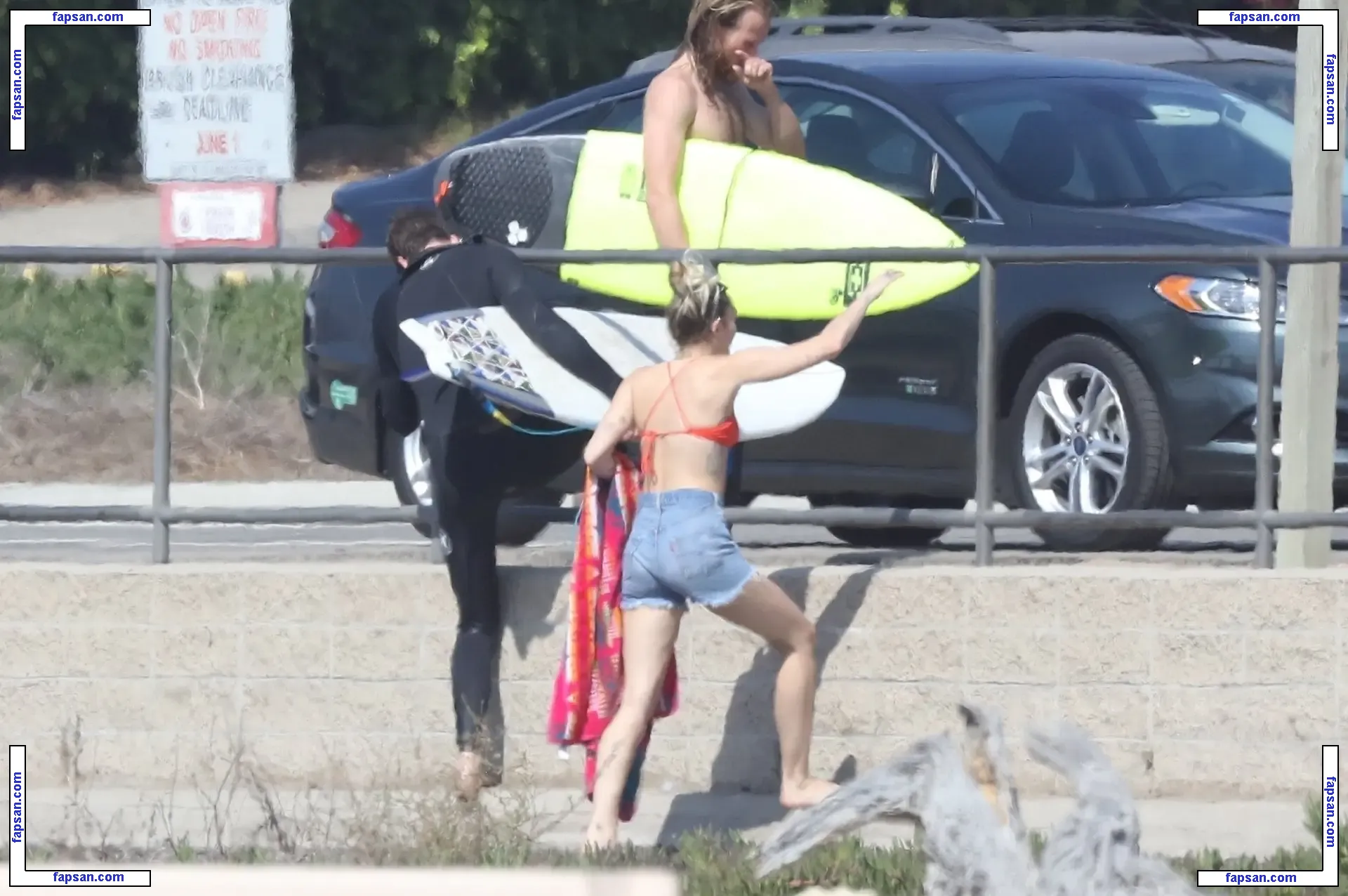 Miley Cyrus nude photo #0803 from OnlyFans