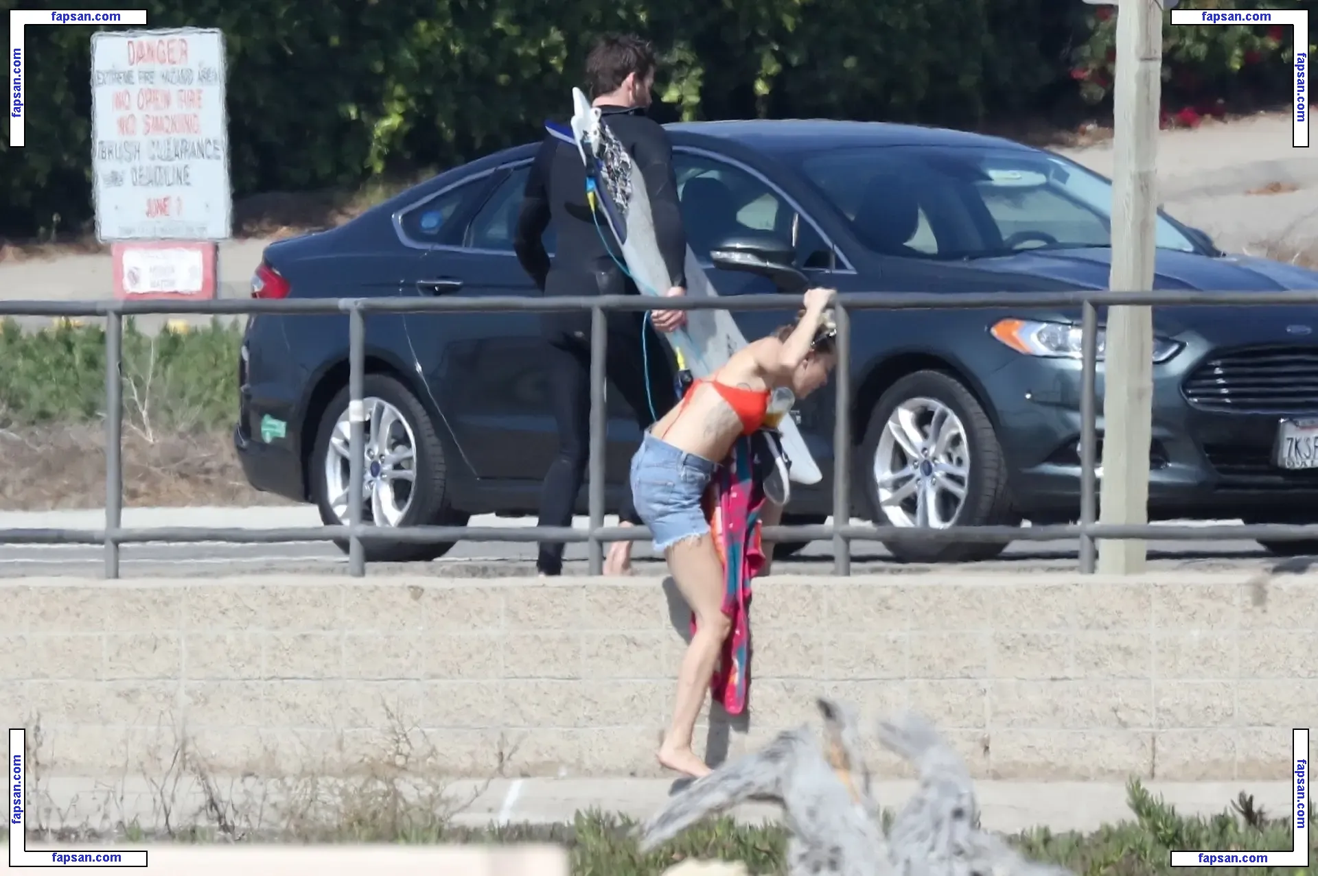 Miley Cyrus nude photo #0805 from OnlyFans