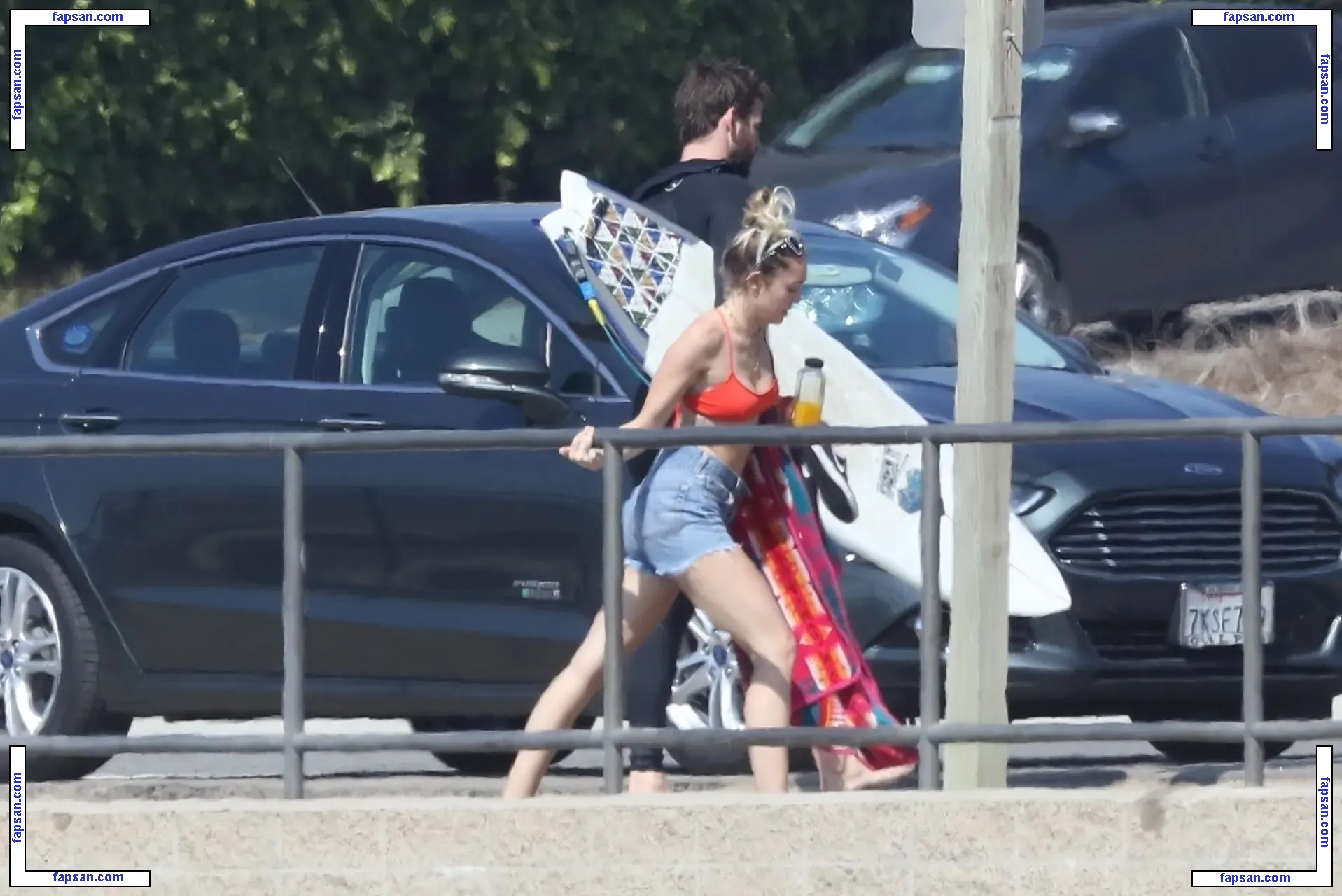Miley Cyrus nude photo #0806 from OnlyFans