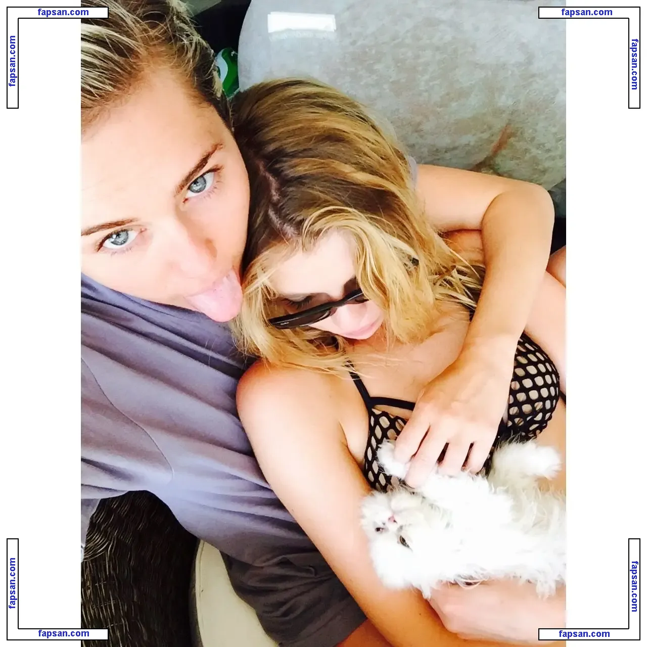 Miley Cyrus nude photo #0837 from OnlyFans
