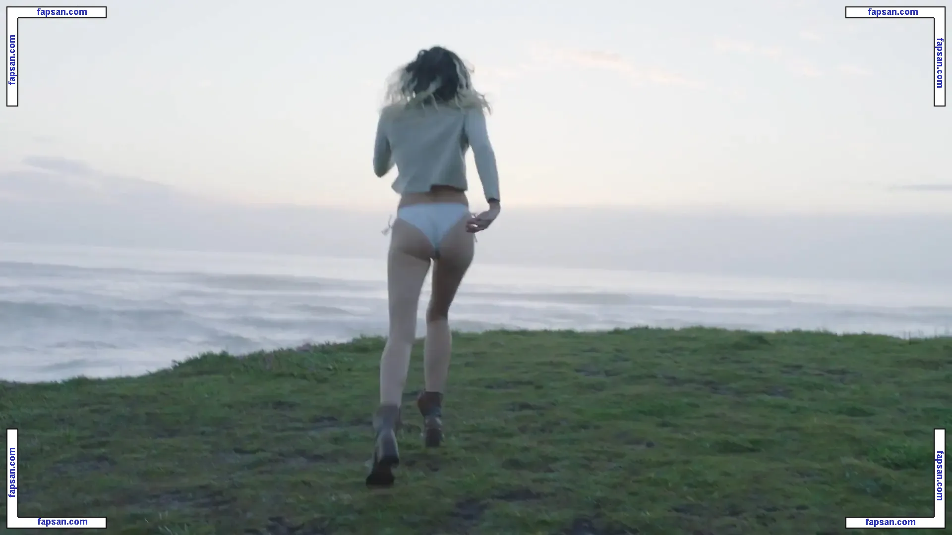 Miley Cyrus nude photo #0896 from OnlyFans