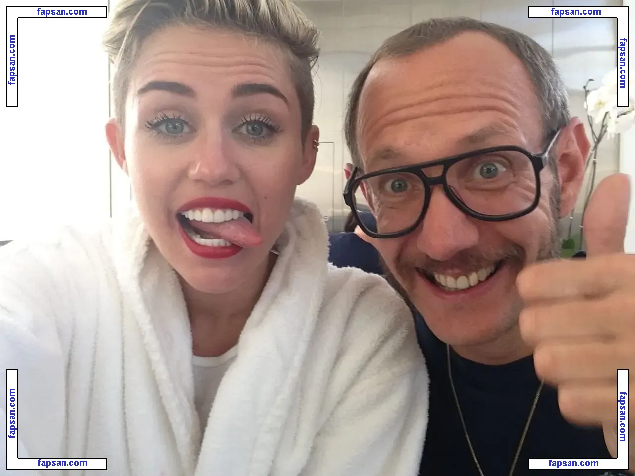 Miley Cyrus nude photo #0923 from OnlyFans