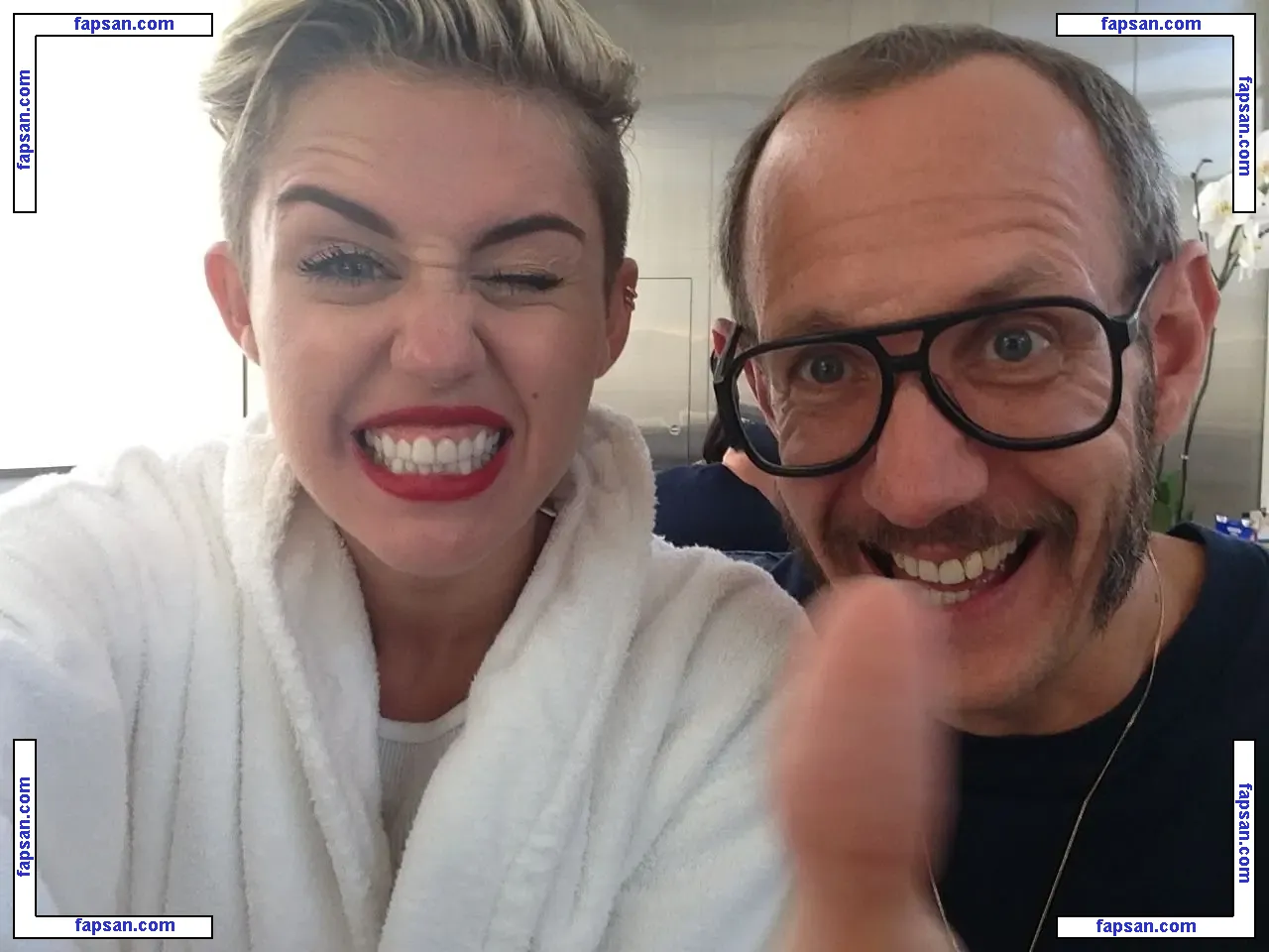 Miley Cyrus nude photo #0925 from OnlyFans