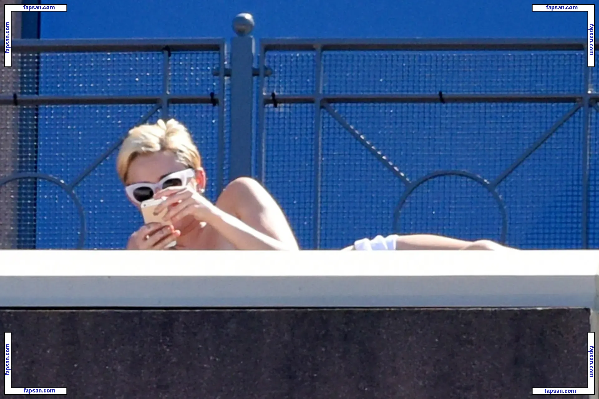 Miley Cyrus nude photo #0990 from OnlyFans