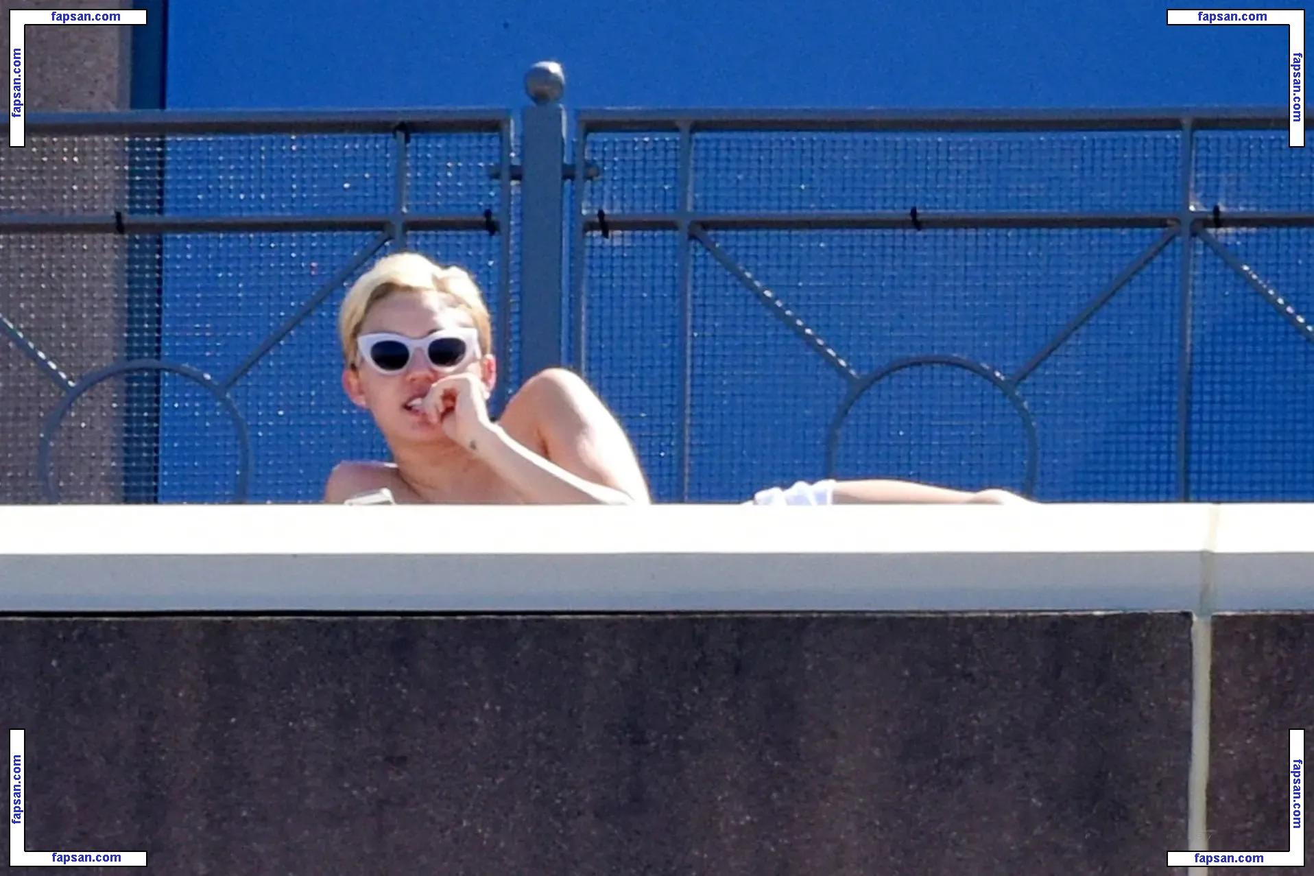 Miley Cyrus nude photo #0991 from OnlyFans