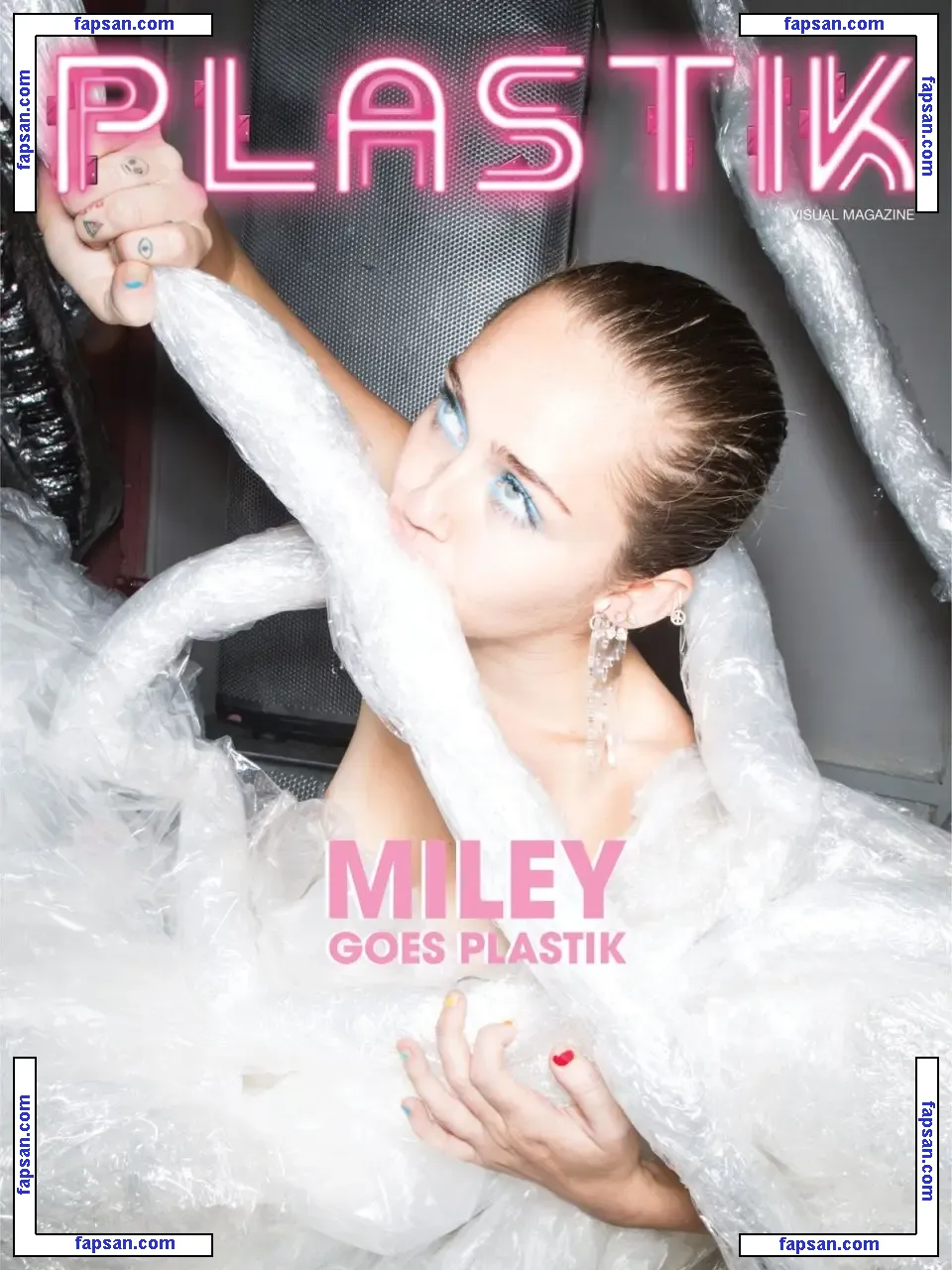 Miley Cyrus nude photo #1070 from OnlyFans