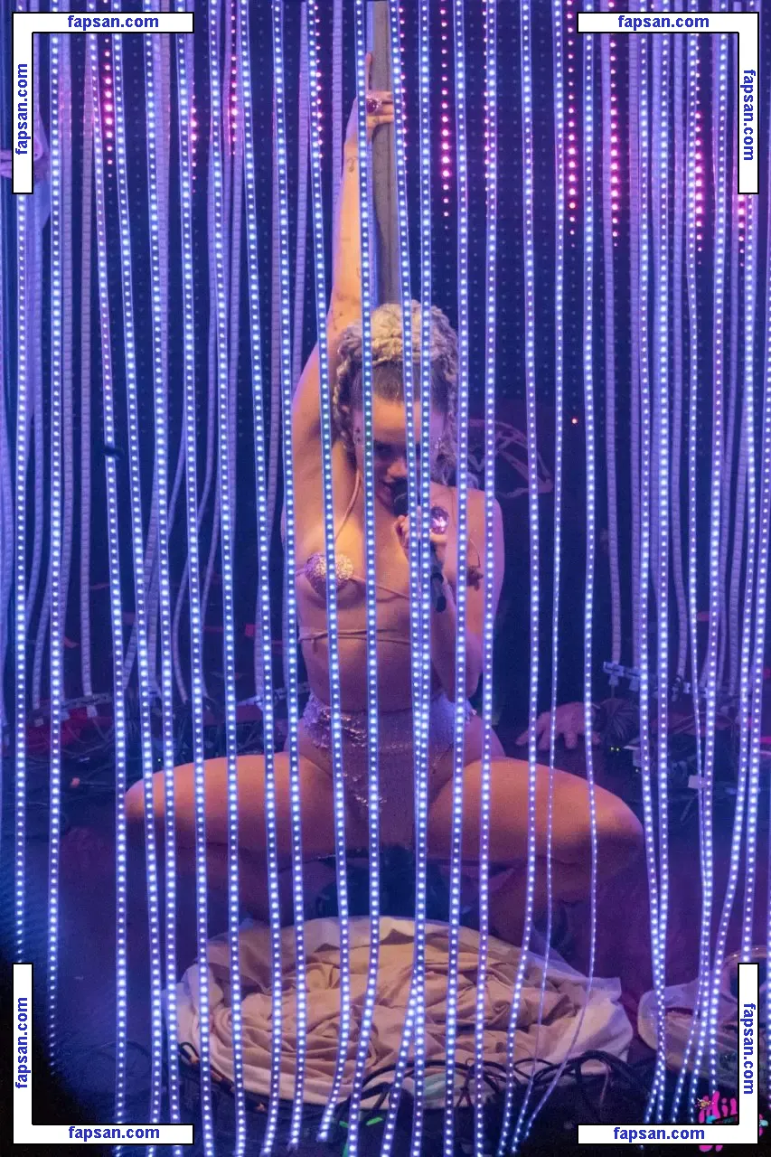 Miley Cyrus nude photo #1107 from OnlyFans