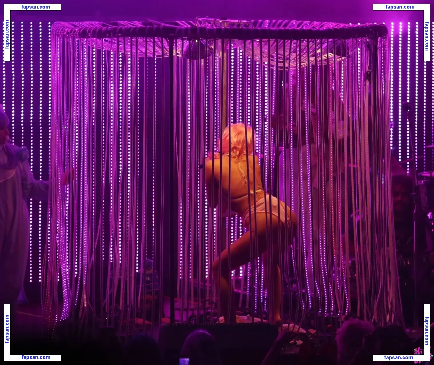 Miley Cyrus nude photo #1138 from OnlyFans