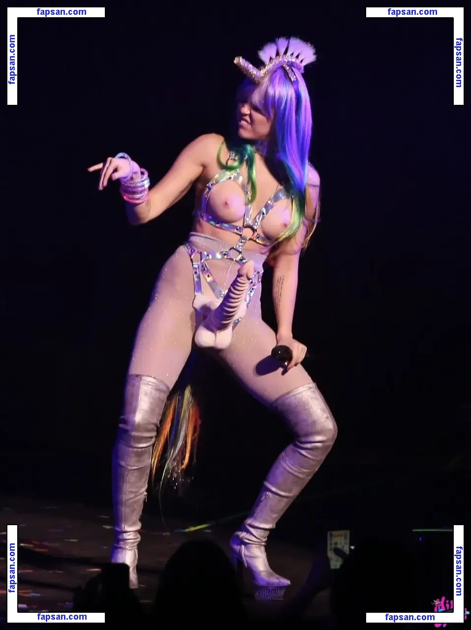 Miley Cyrus nude photo #1152 from OnlyFans