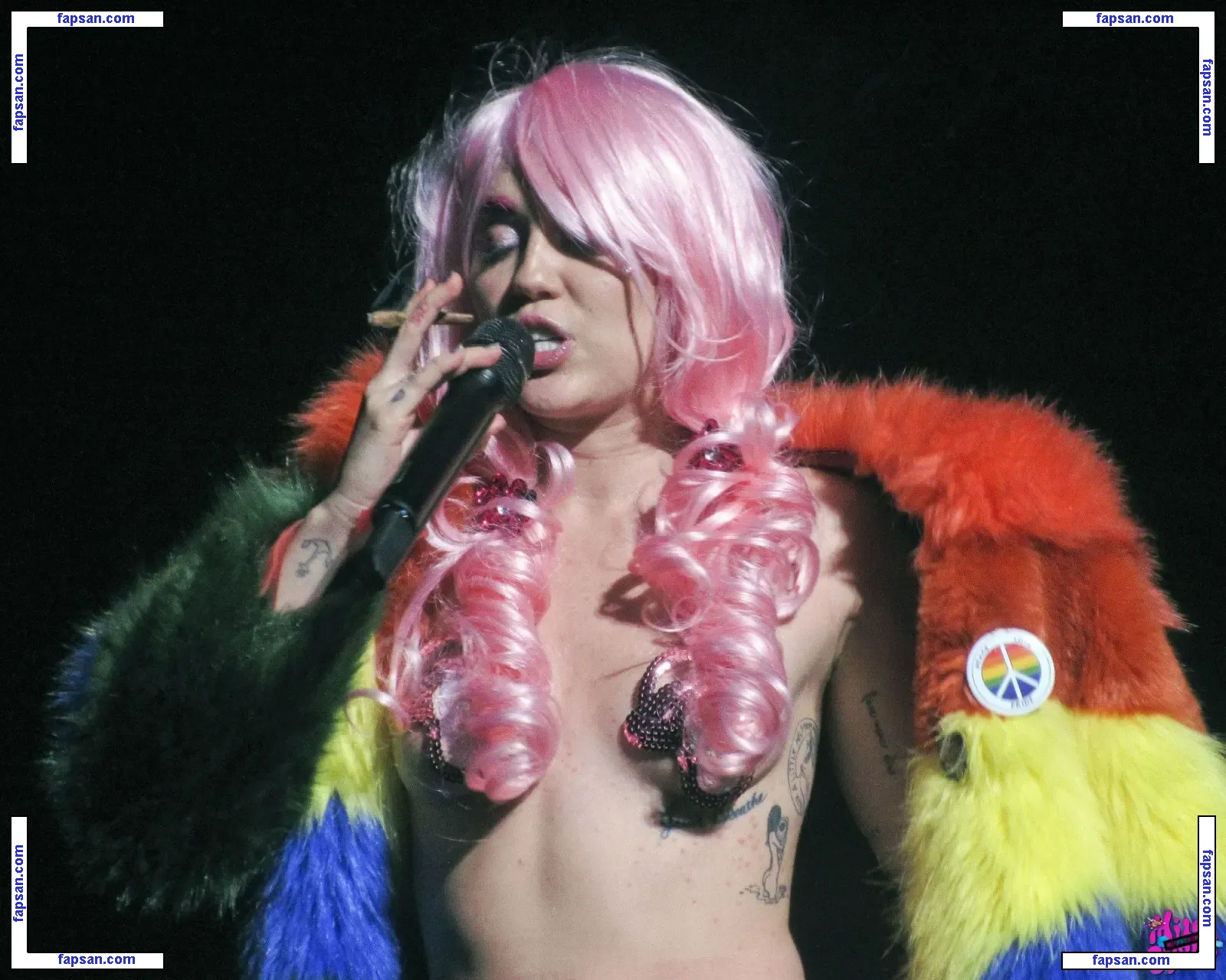 Miley Cyrus nude photo #1170 from OnlyFans