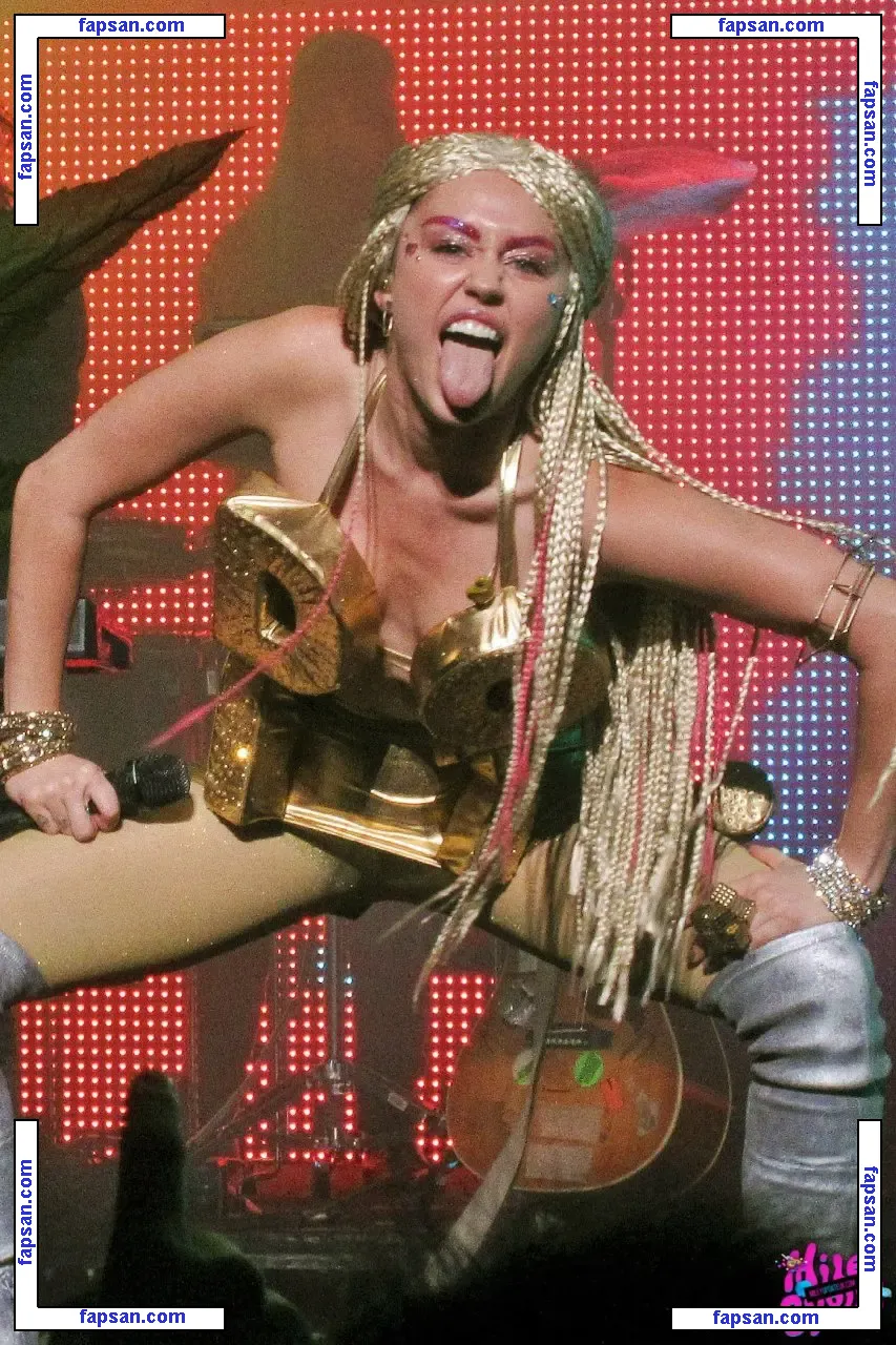 Miley Cyrus nude photo #1173 from OnlyFans