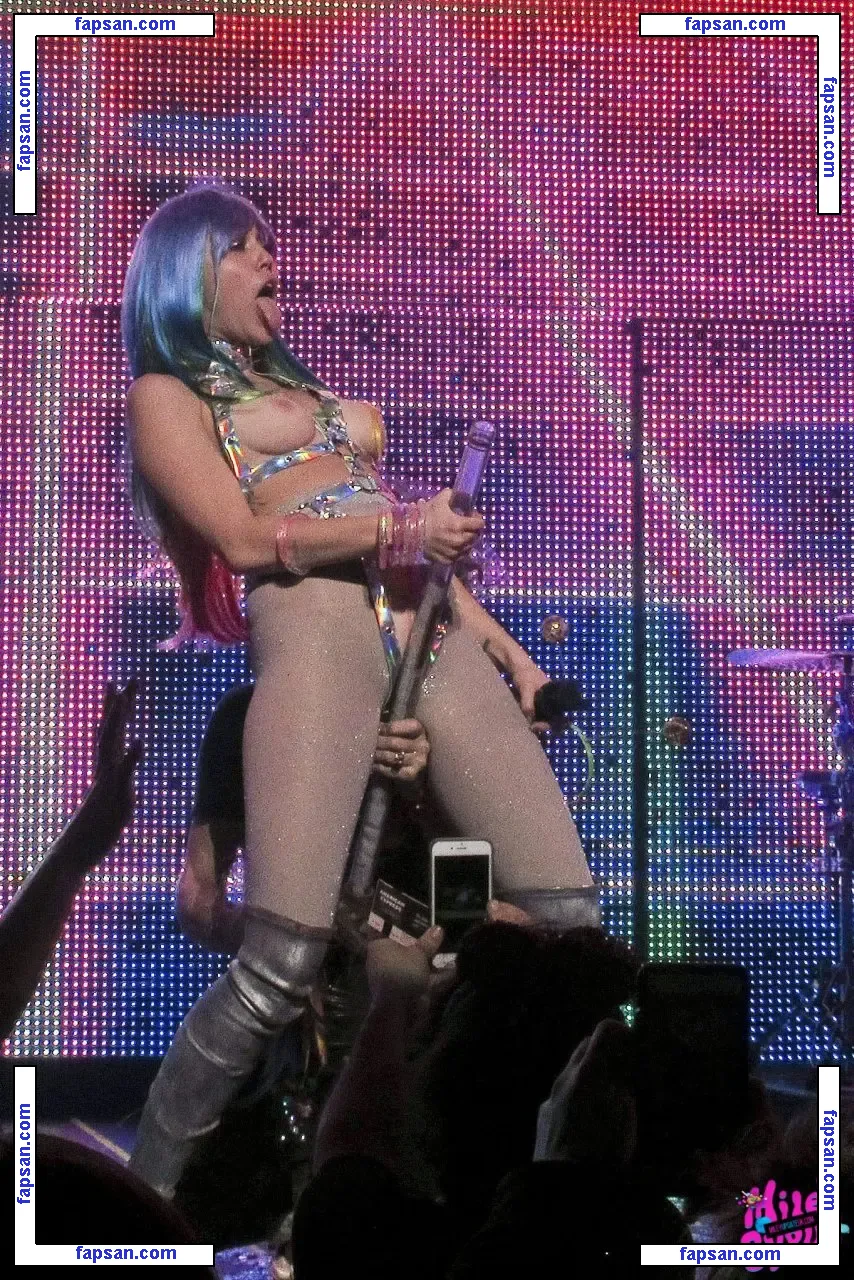 Miley Cyrus nude photo #1198 from OnlyFans