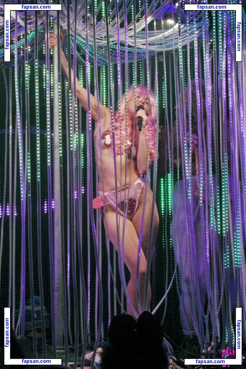 Miley Cyrus nude photo #1210 from OnlyFans