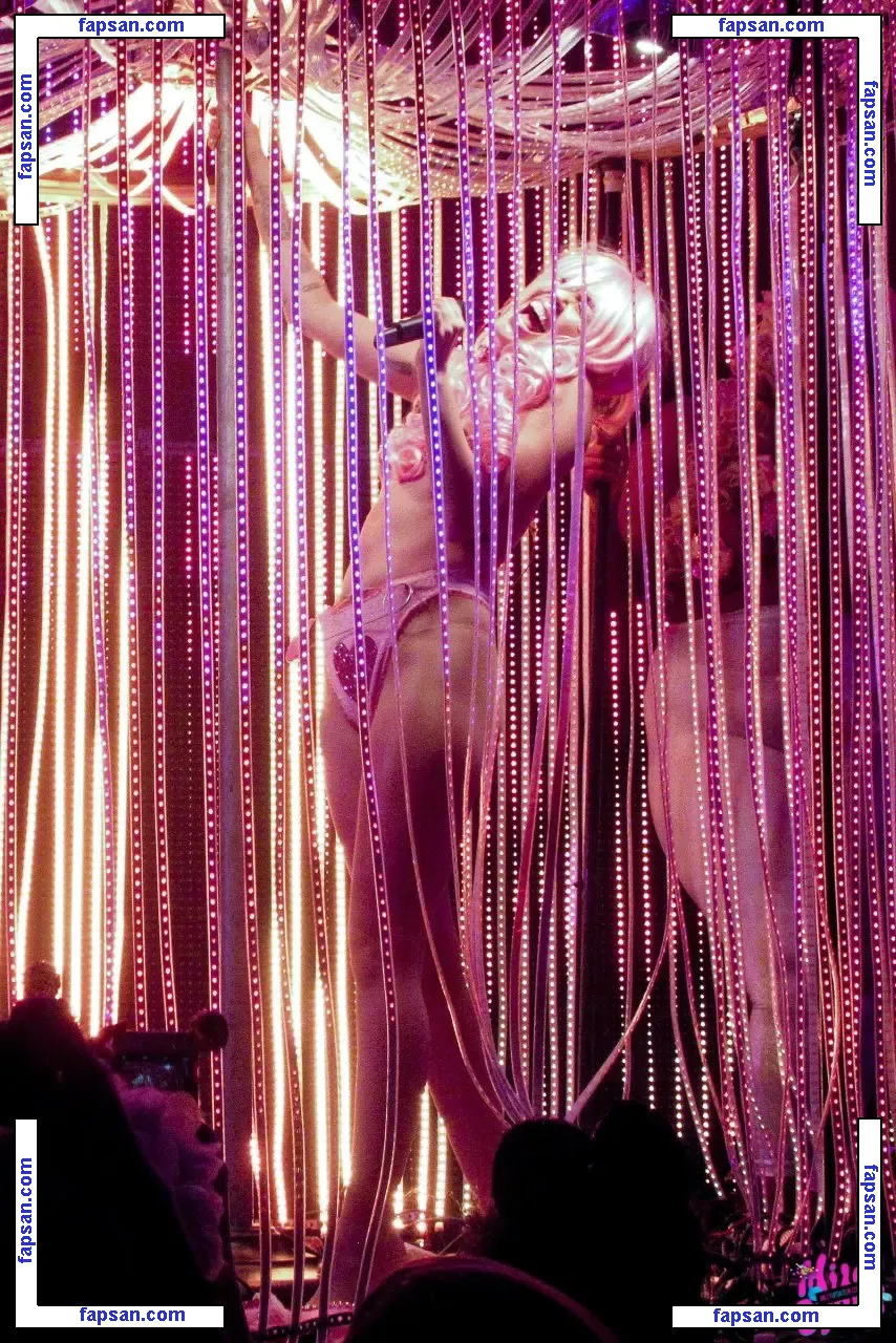 Miley Cyrus nude photo #1213 from OnlyFans