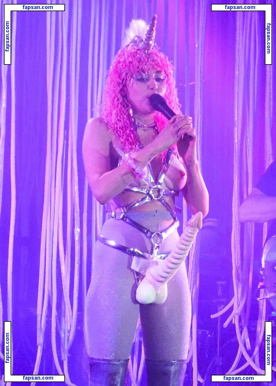 Miley Cyrus nude photo #1284 from OnlyFans