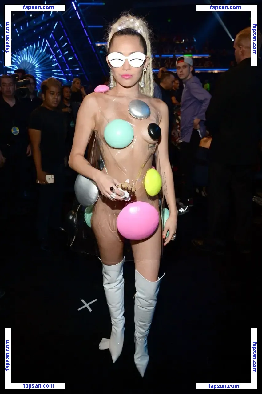Miley Cyrus nude photo #1430 from OnlyFans