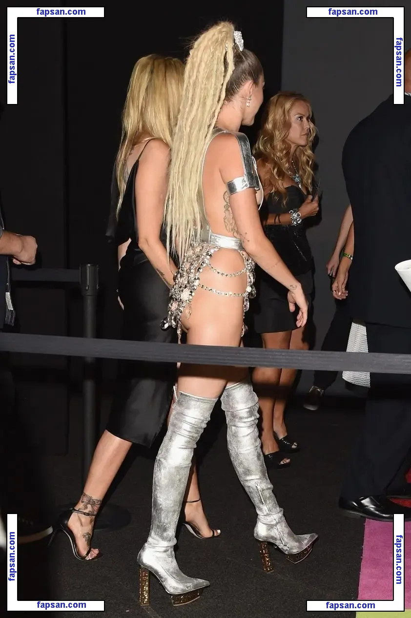 Miley Cyrus nude photo #1526 from OnlyFans