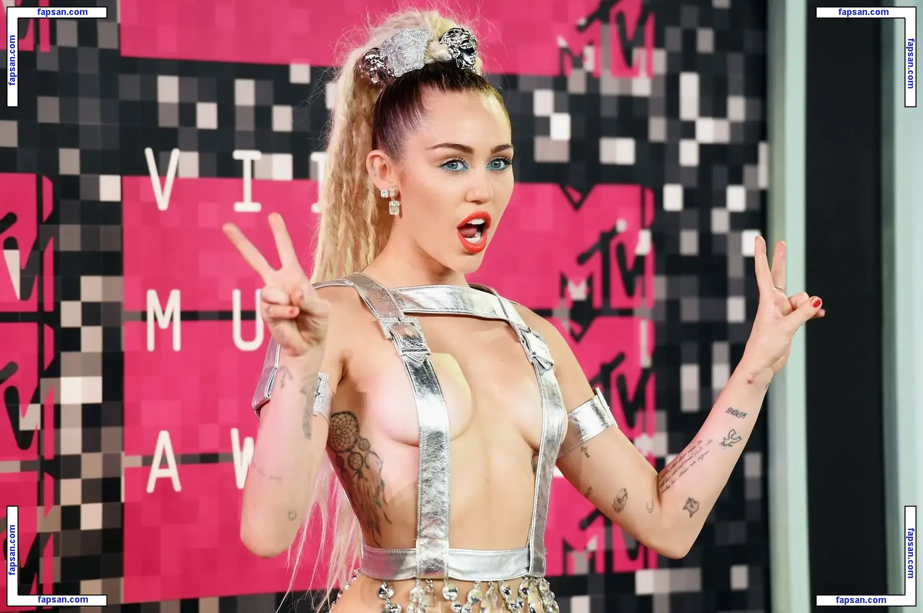 Miley Cyrus nude photo #1541 from OnlyFans