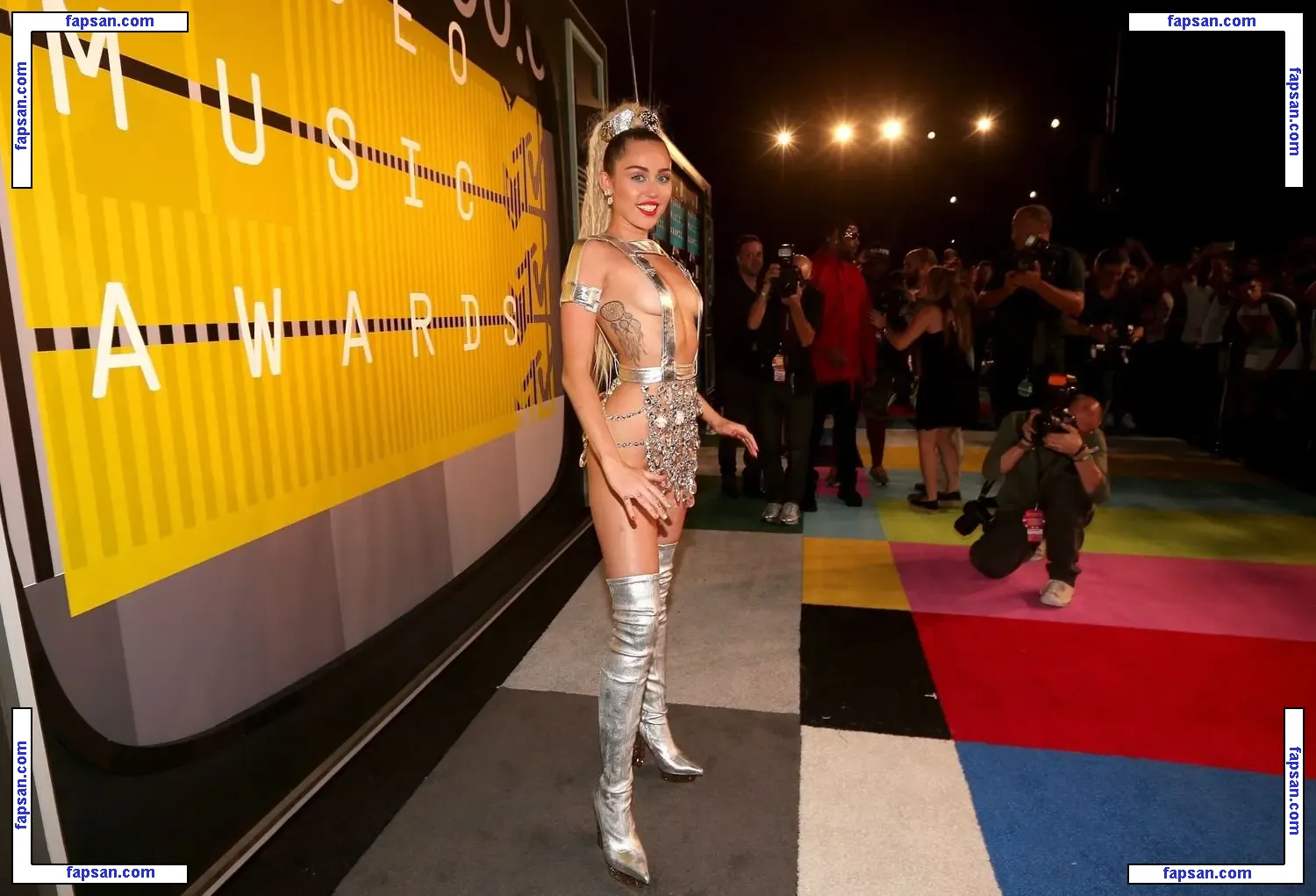 Miley Cyrus nude photo #1554 from OnlyFans