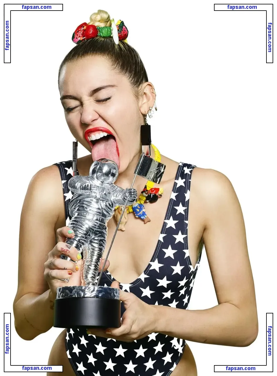 Miley Cyrus nude photo #1637 from OnlyFans