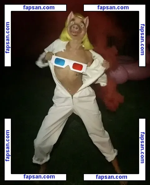 Miley Cyrus nude photo #1739 from OnlyFans