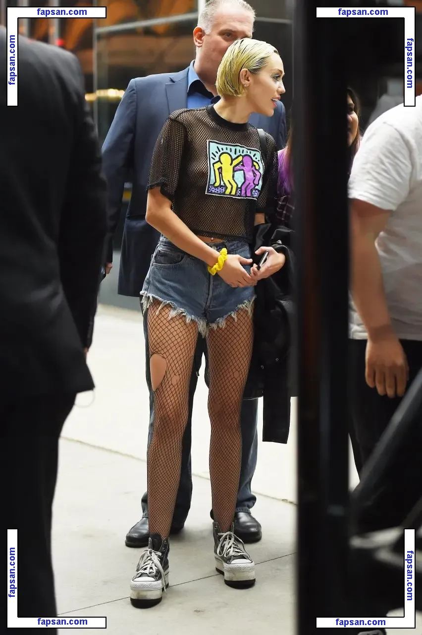 Miley Cyrus nude photo #1805 from OnlyFans