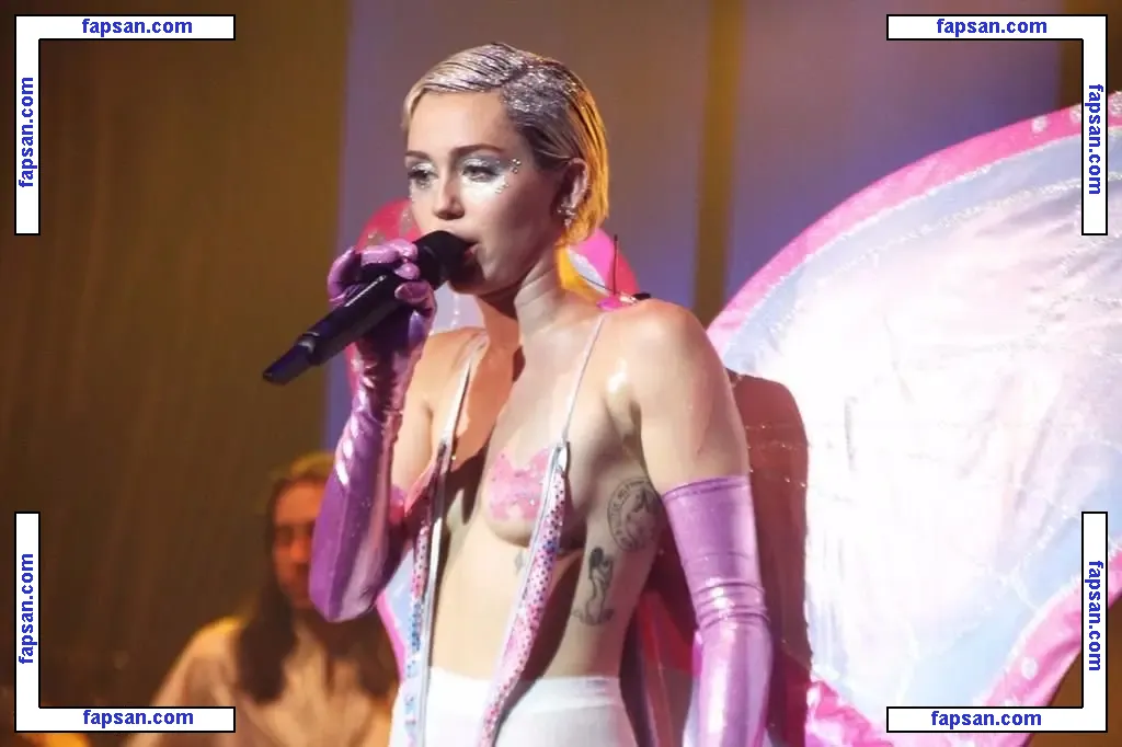 Miley Cyrus nude photo #1812 from OnlyFans
