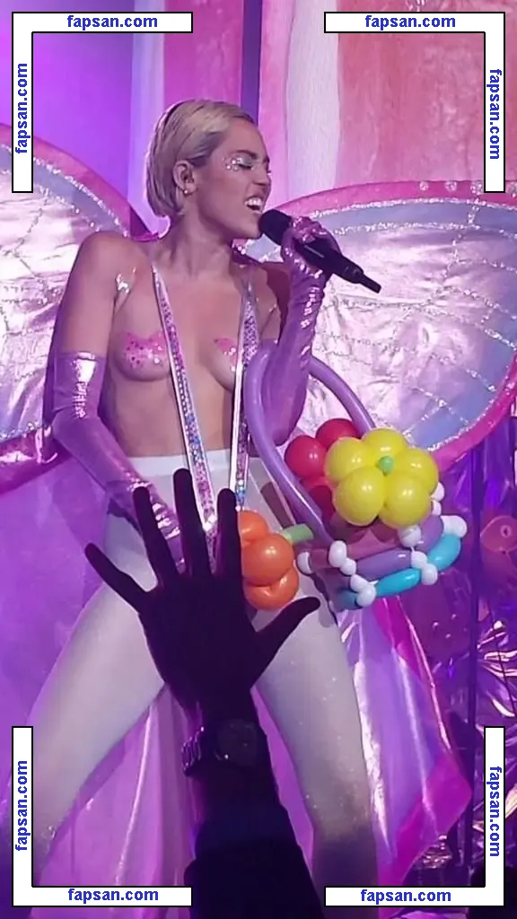 Miley Cyrus nude photo #1830 from OnlyFans