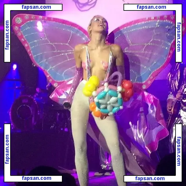 Miley Cyrus nude photo #1838 from OnlyFans