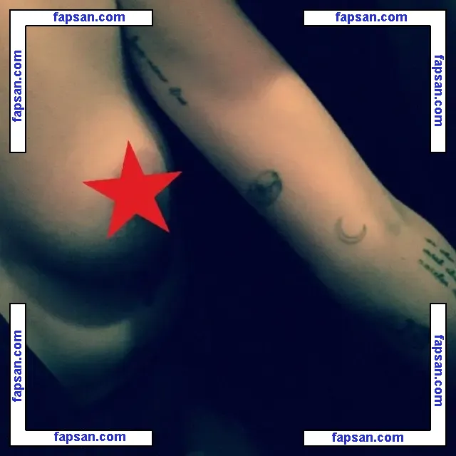 Miley Cyrus nude photo #1877 from OnlyFans