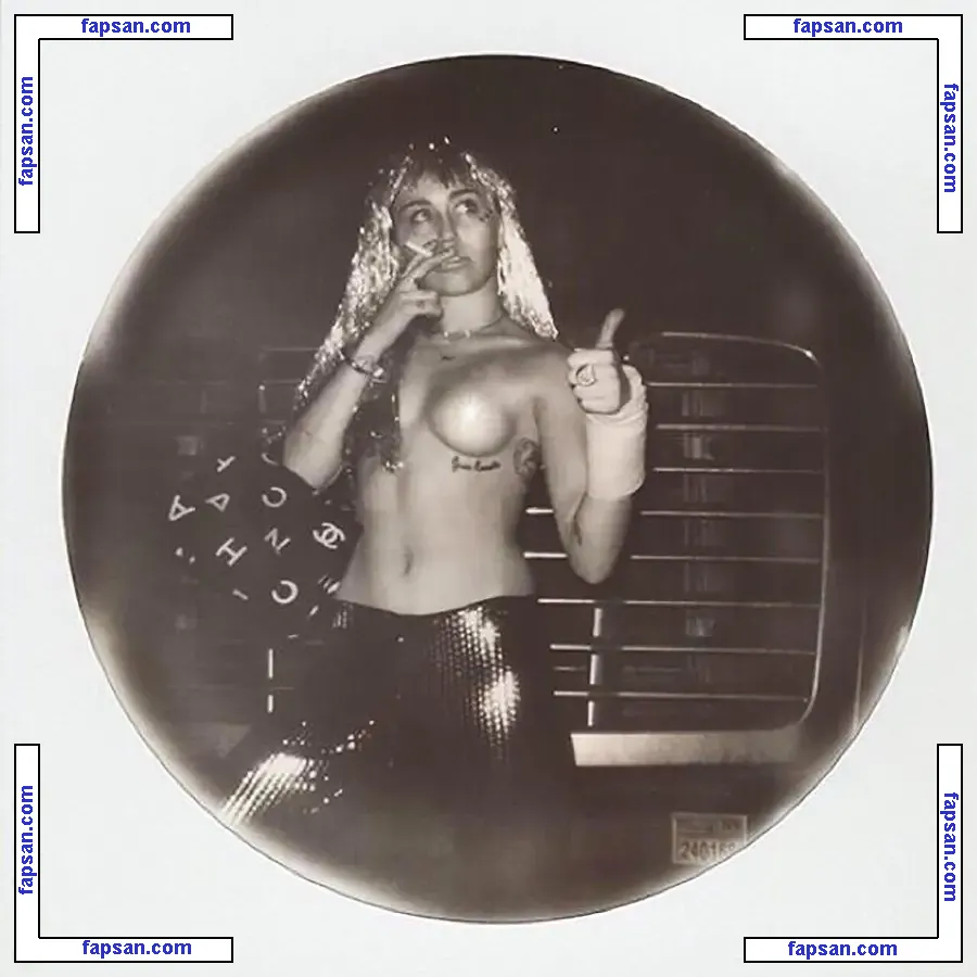 Miley Cyrus nude photo #1911 from OnlyFans