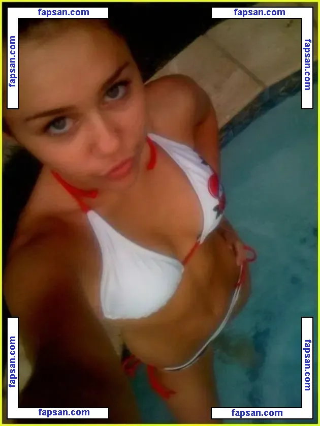 Miley Cyrus nude photo #2008 from OnlyFans