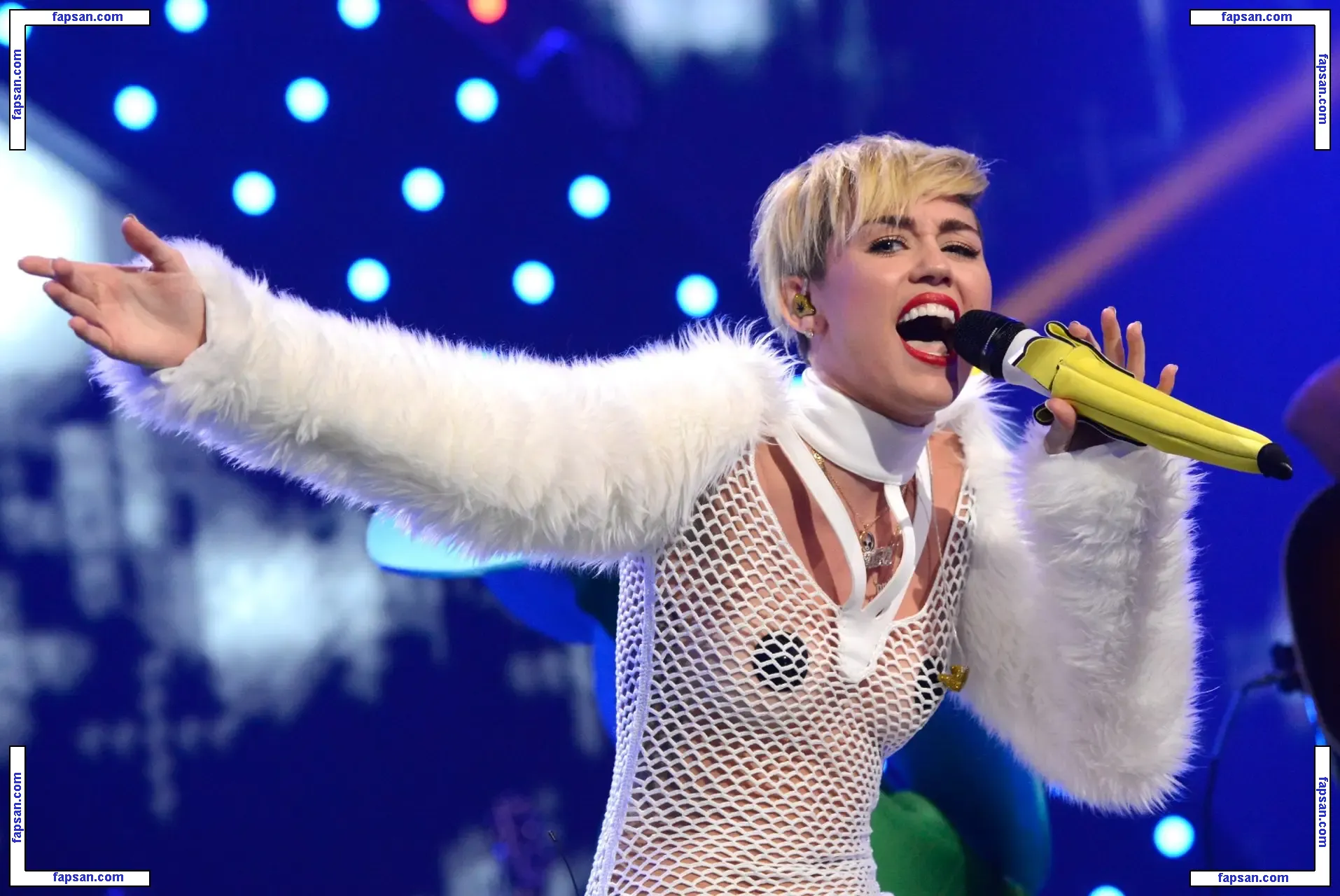 Miley Cyrus nude photo #2293 from OnlyFans