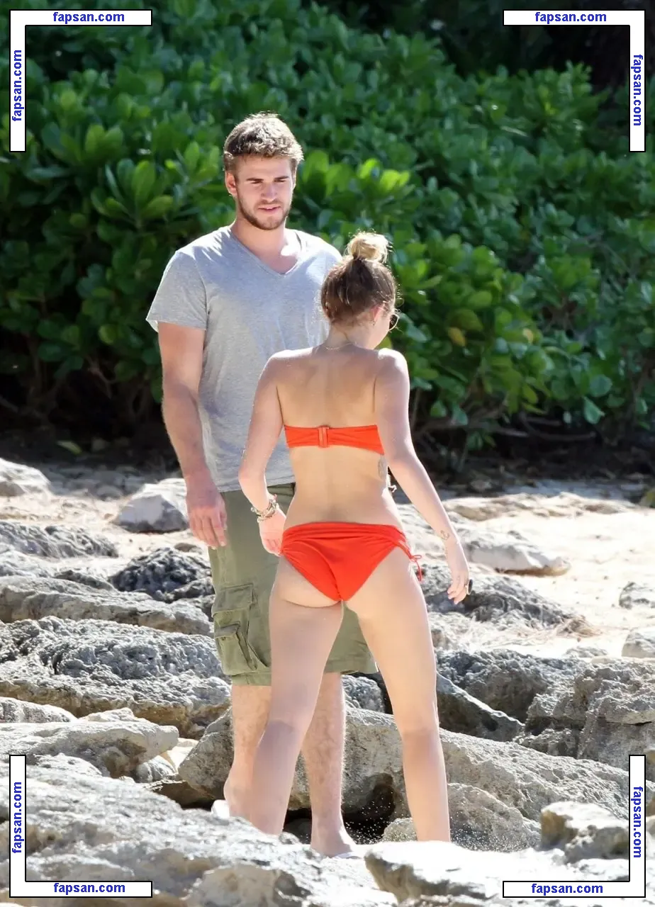 Miley Cyrus nude photo #2500 from OnlyFans