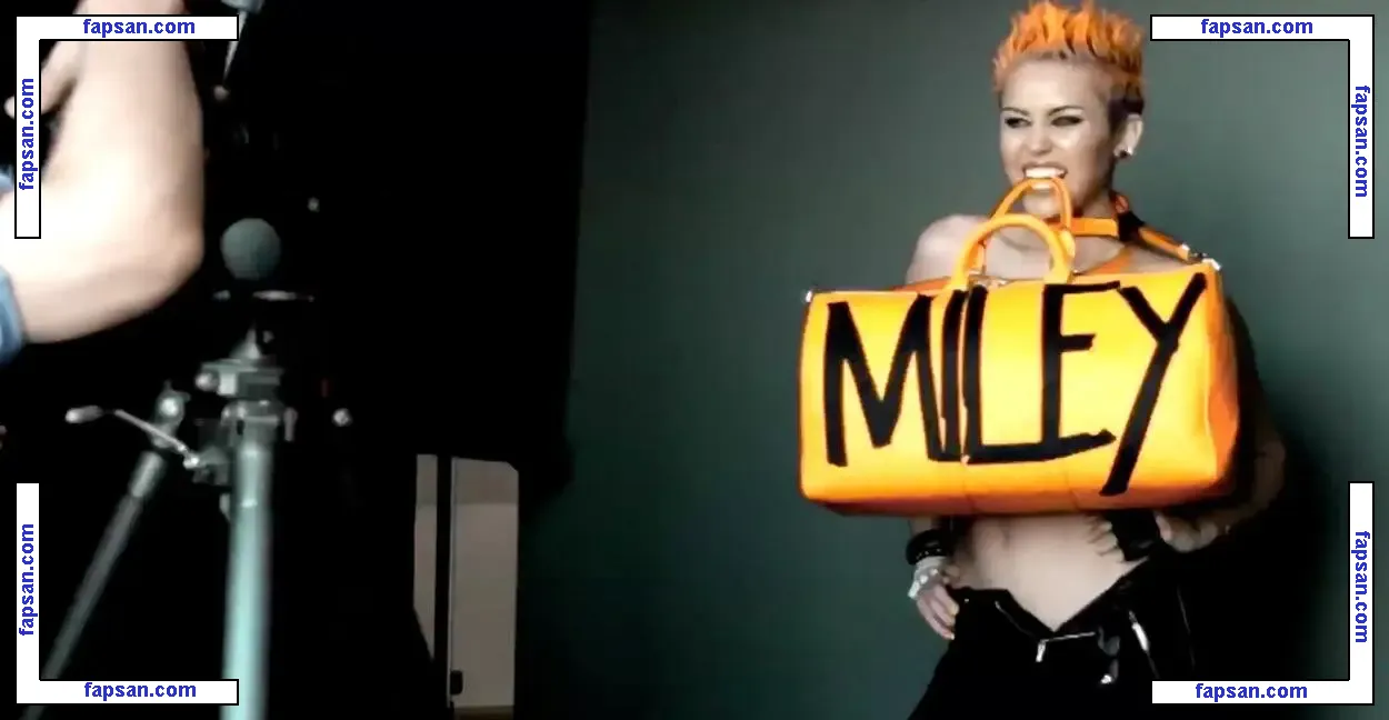 Miley Cyrus nude photo #2739 from OnlyFans