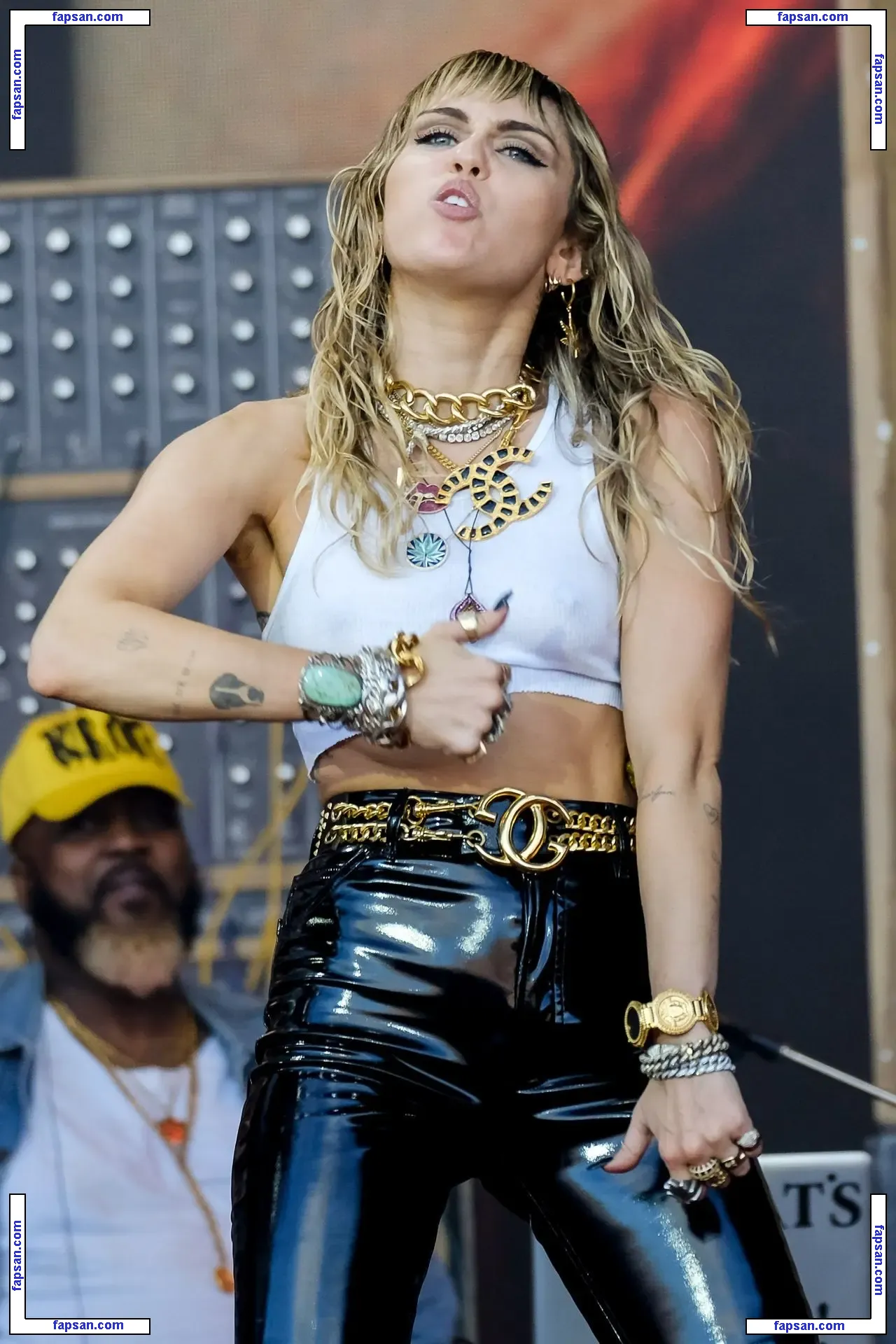 Miley Cyrus nude photo #2871 from OnlyFans