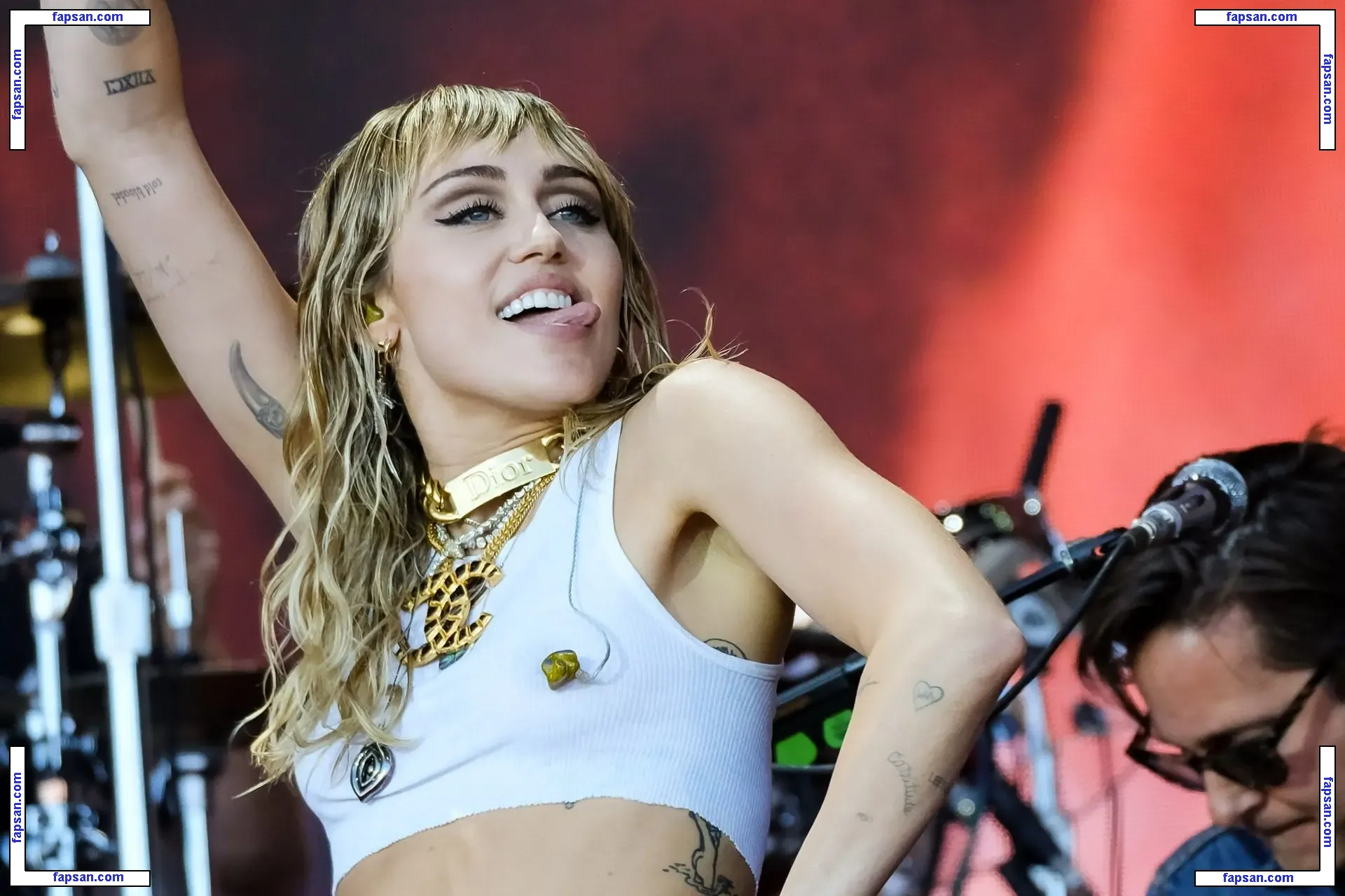 Miley Cyrus nude photo #2876 from OnlyFans