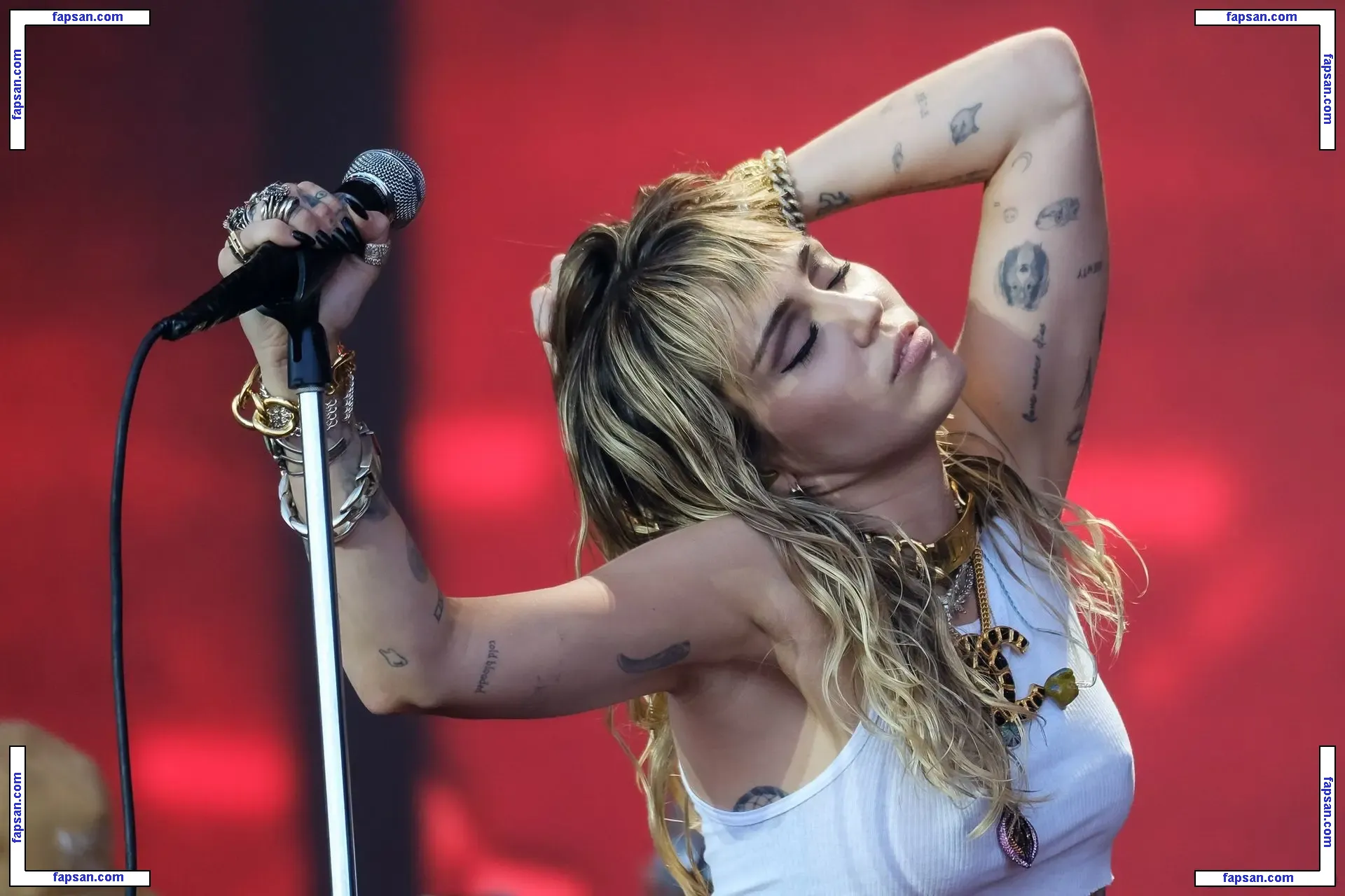 Miley Cyrus nude photo #2894 from OnlyFans